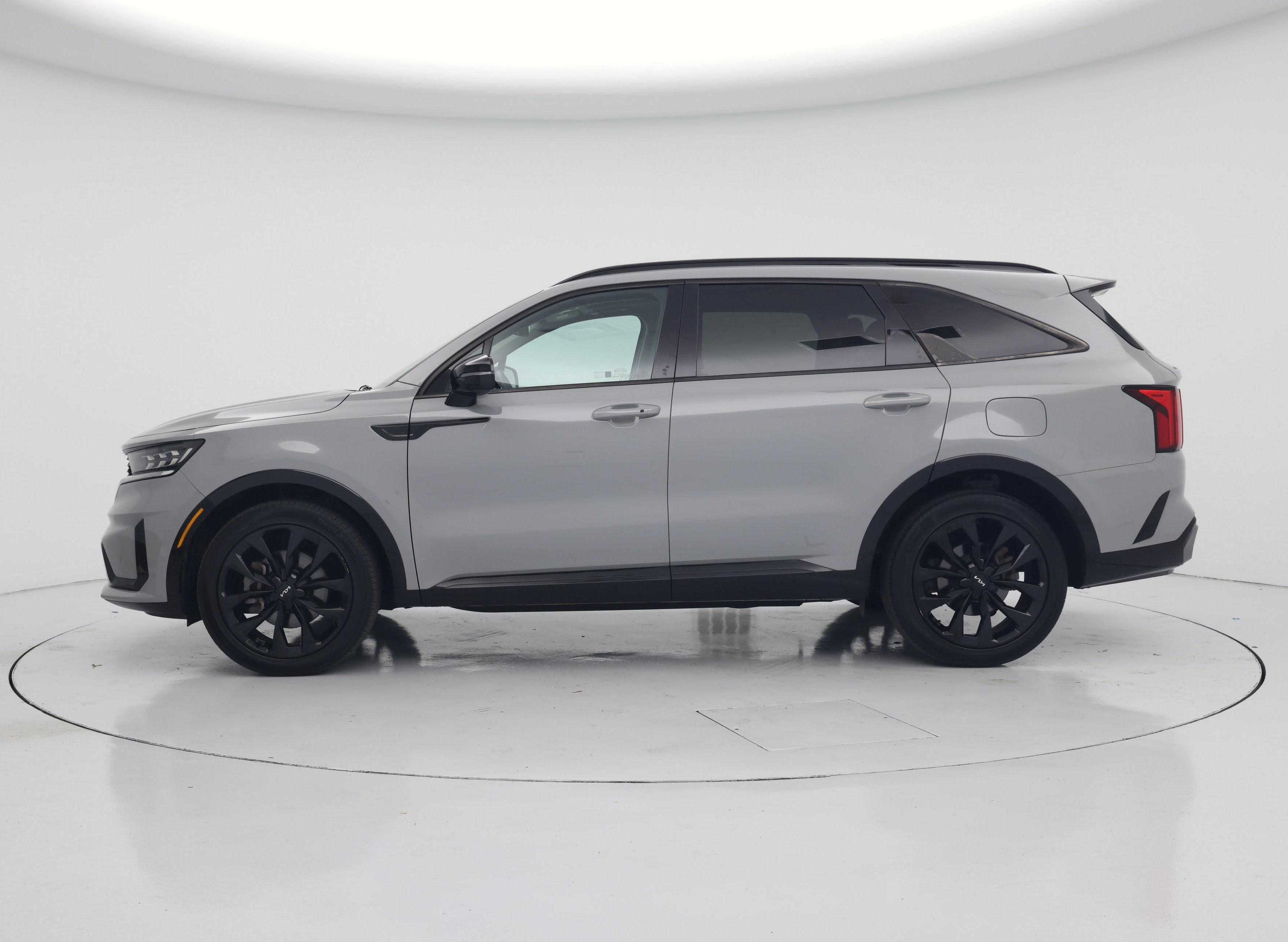 Thumbnail: 2023 Kia Sorento - 3