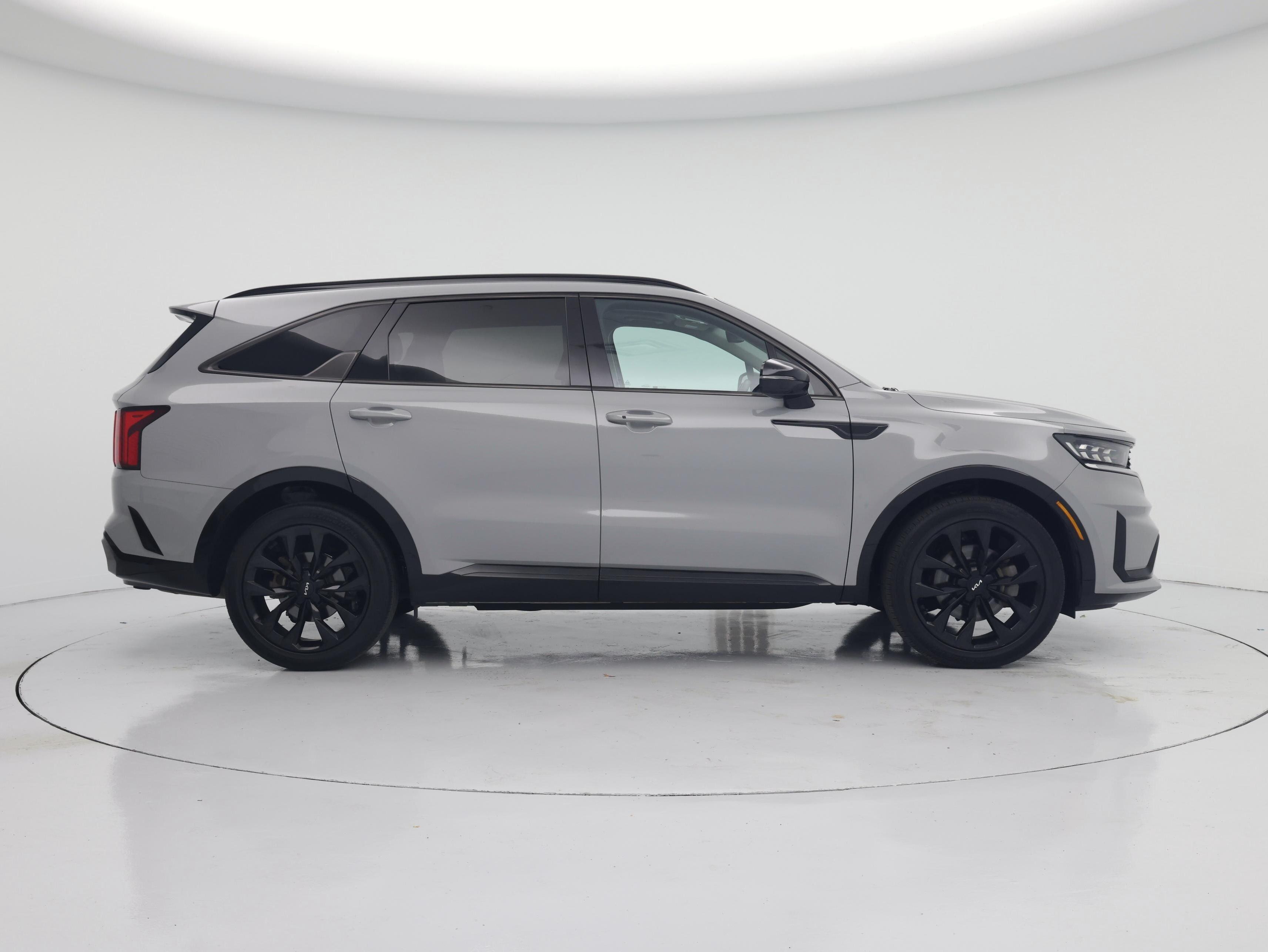 Thumbnail: 2023 Kia Sorento - 7