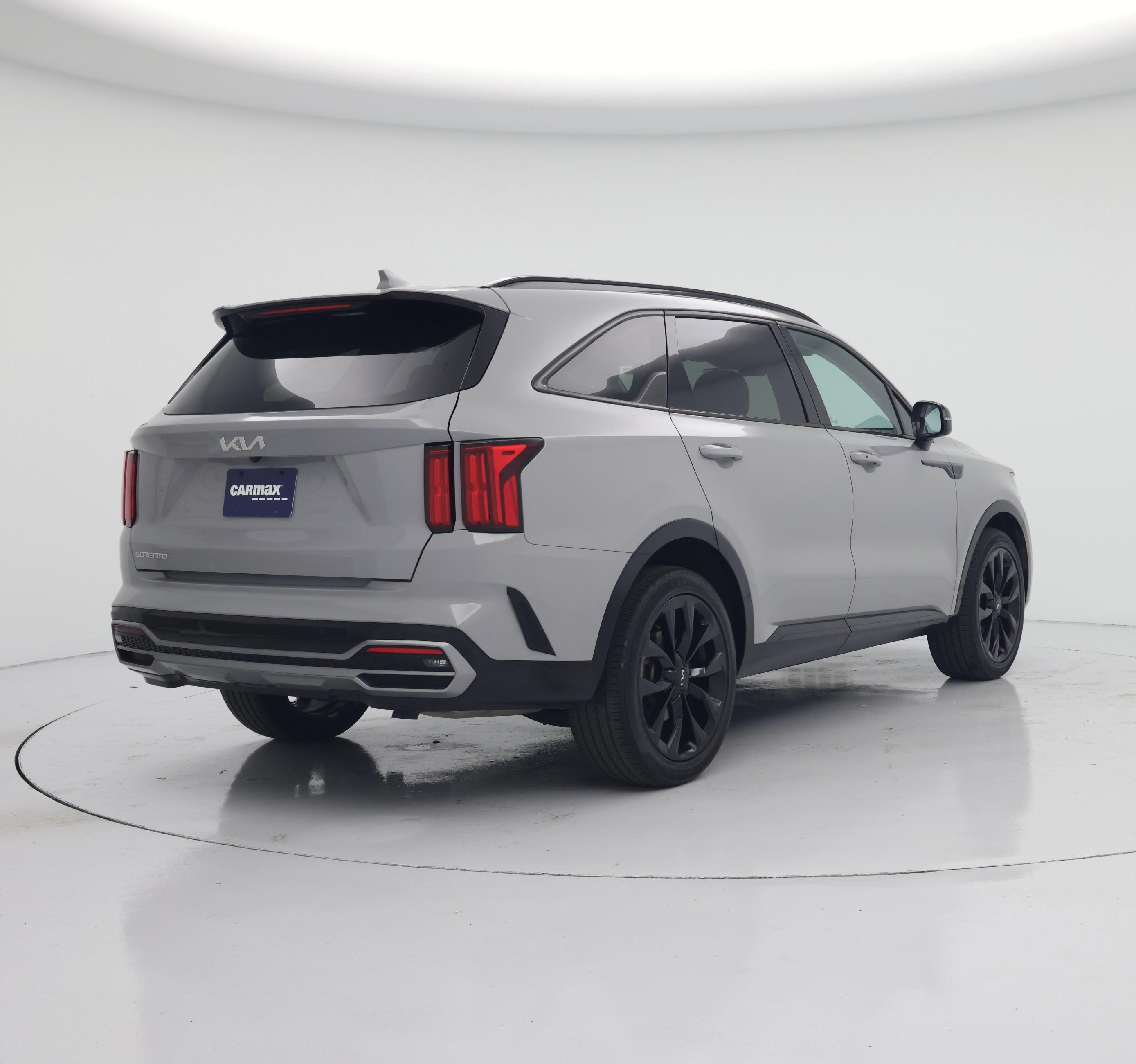 Thumbnail: 2023 Kia Sorento - 8