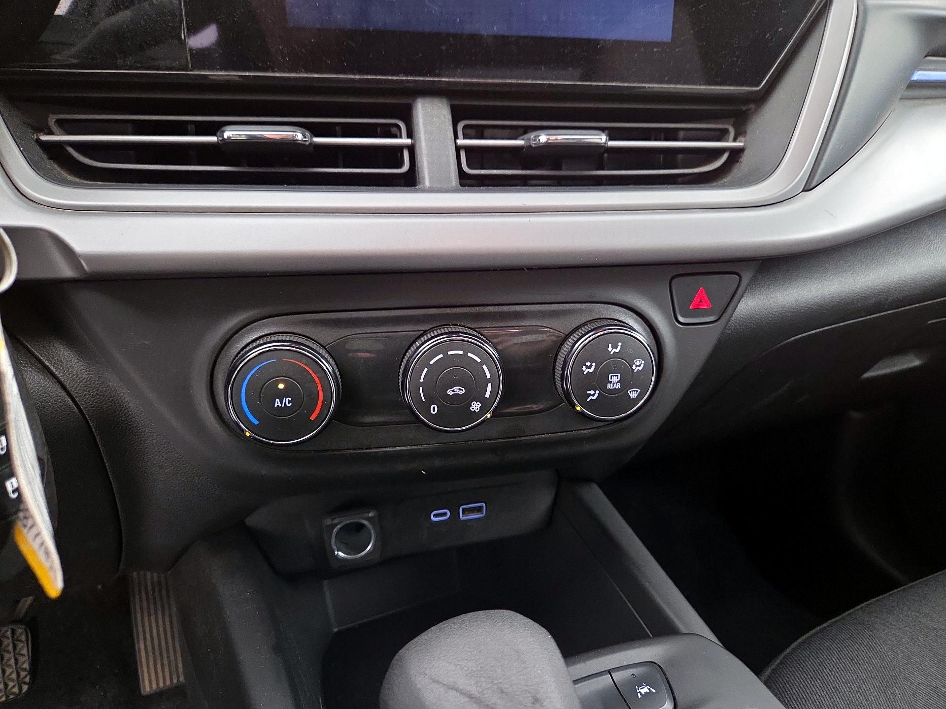 Thumbnail: 2024 Chevrolet Trax - 16