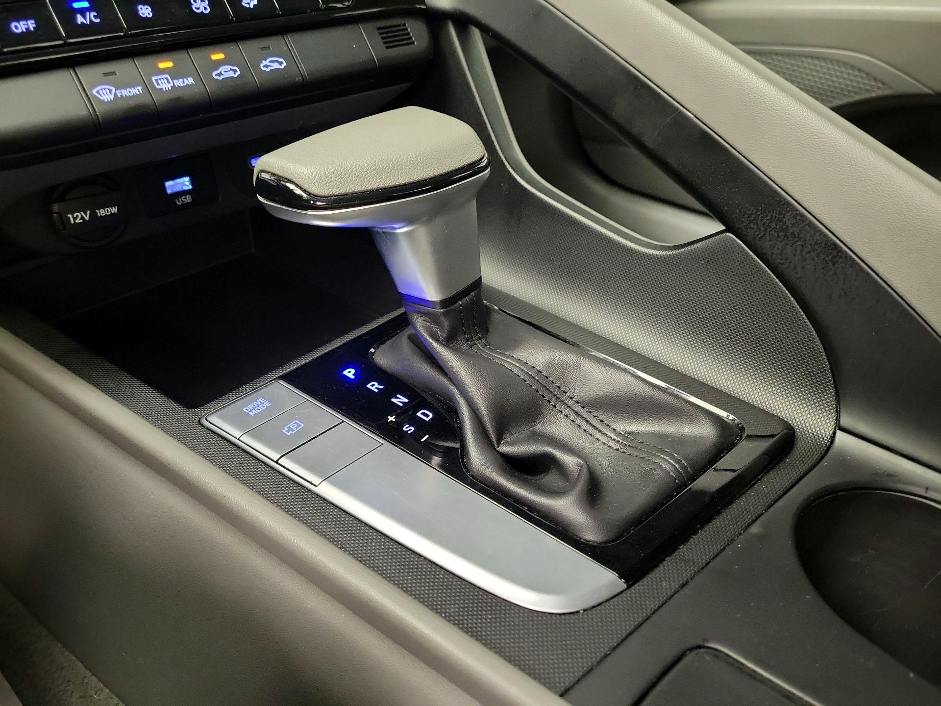 Thumbnail: 2024 Hyundai Elantra - 17
