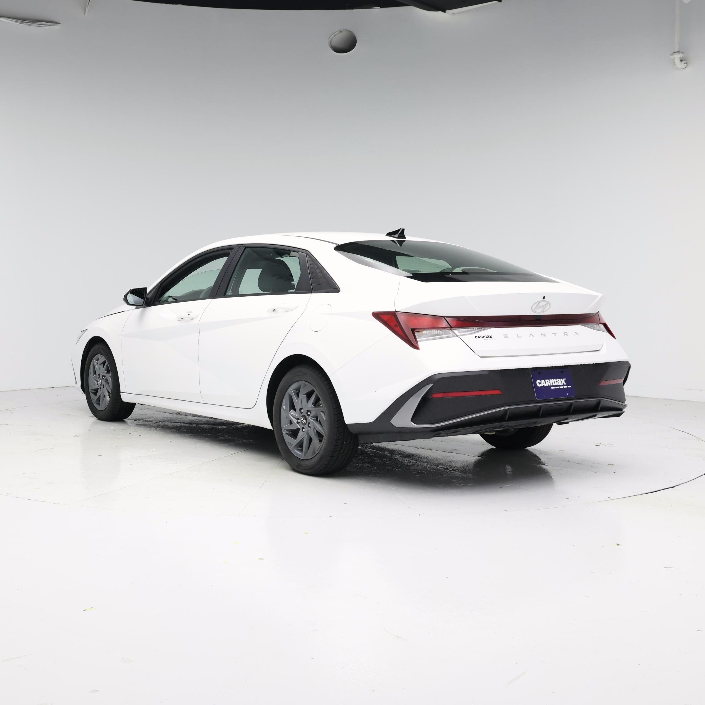 Thumbnail: 2024 Hyundai Elantra - 2