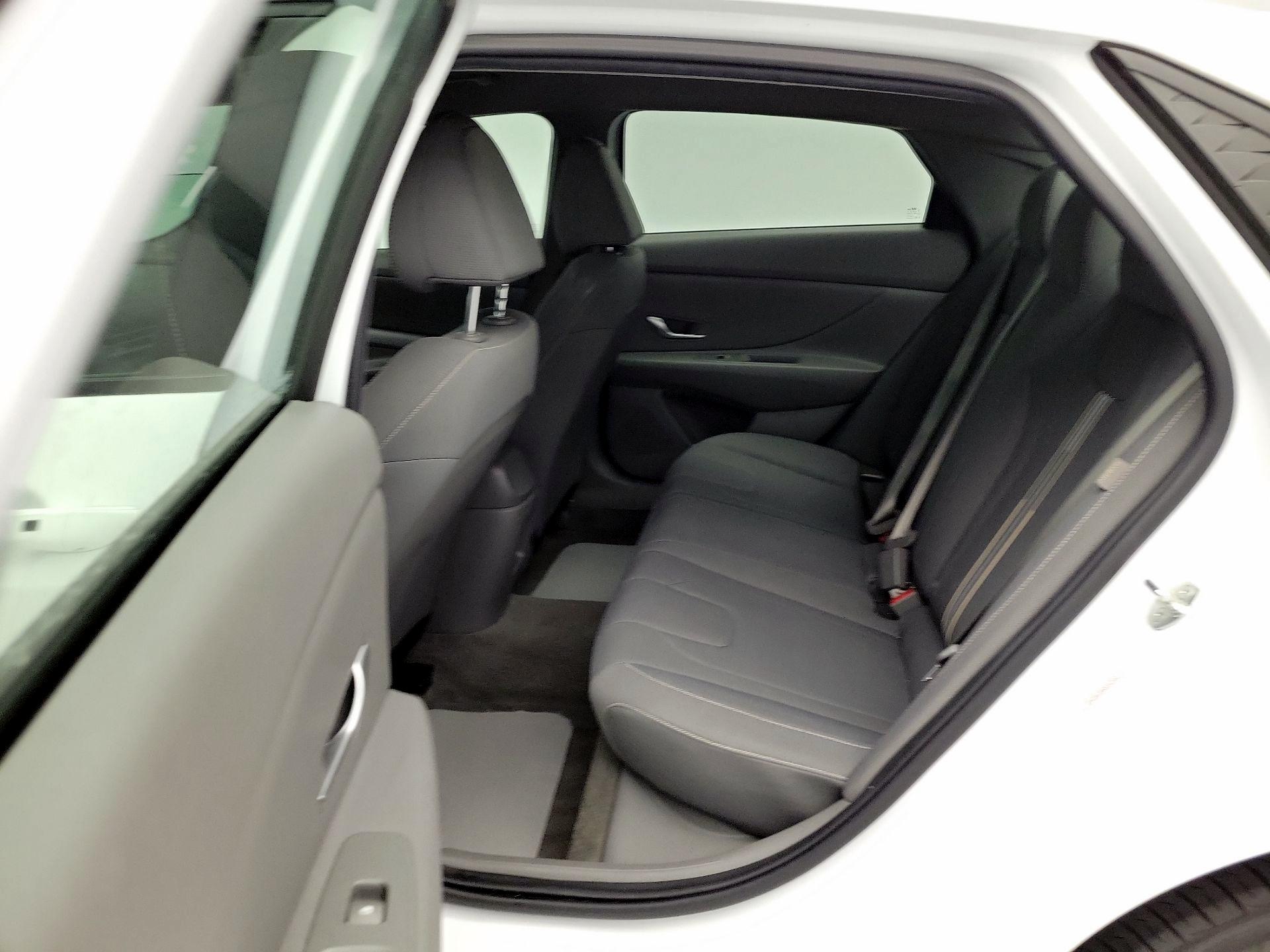 Thumbnail: 2024 Hyundai Elantra - 19