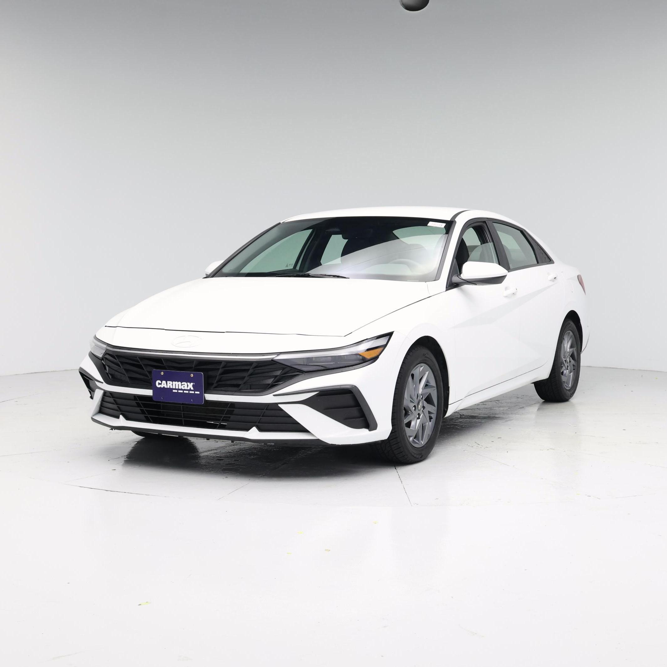 Thumbnail: 2024 Hyundai Elantra - 4