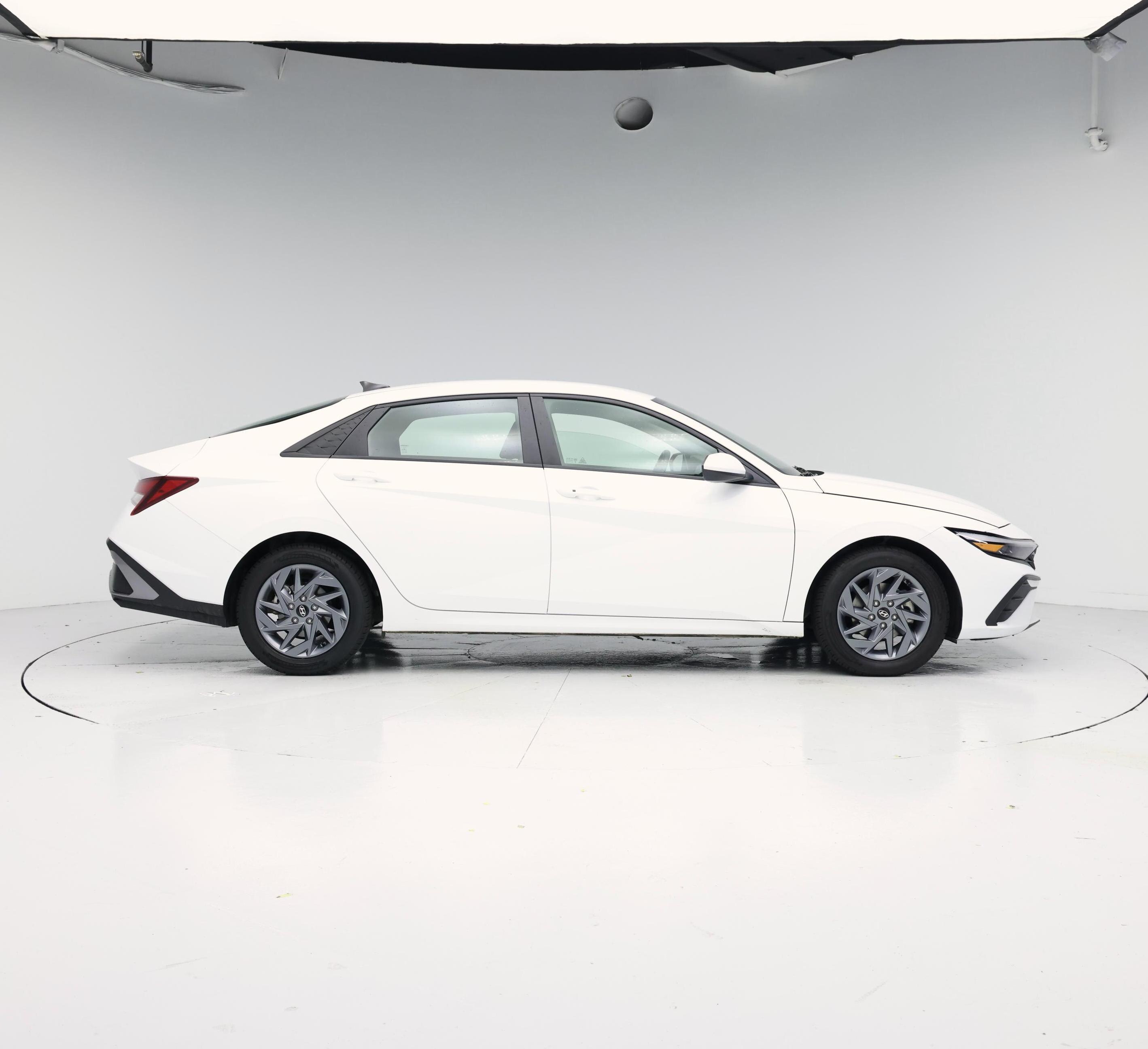 Thumbnail: 2024 Hyundai Elantra - 7