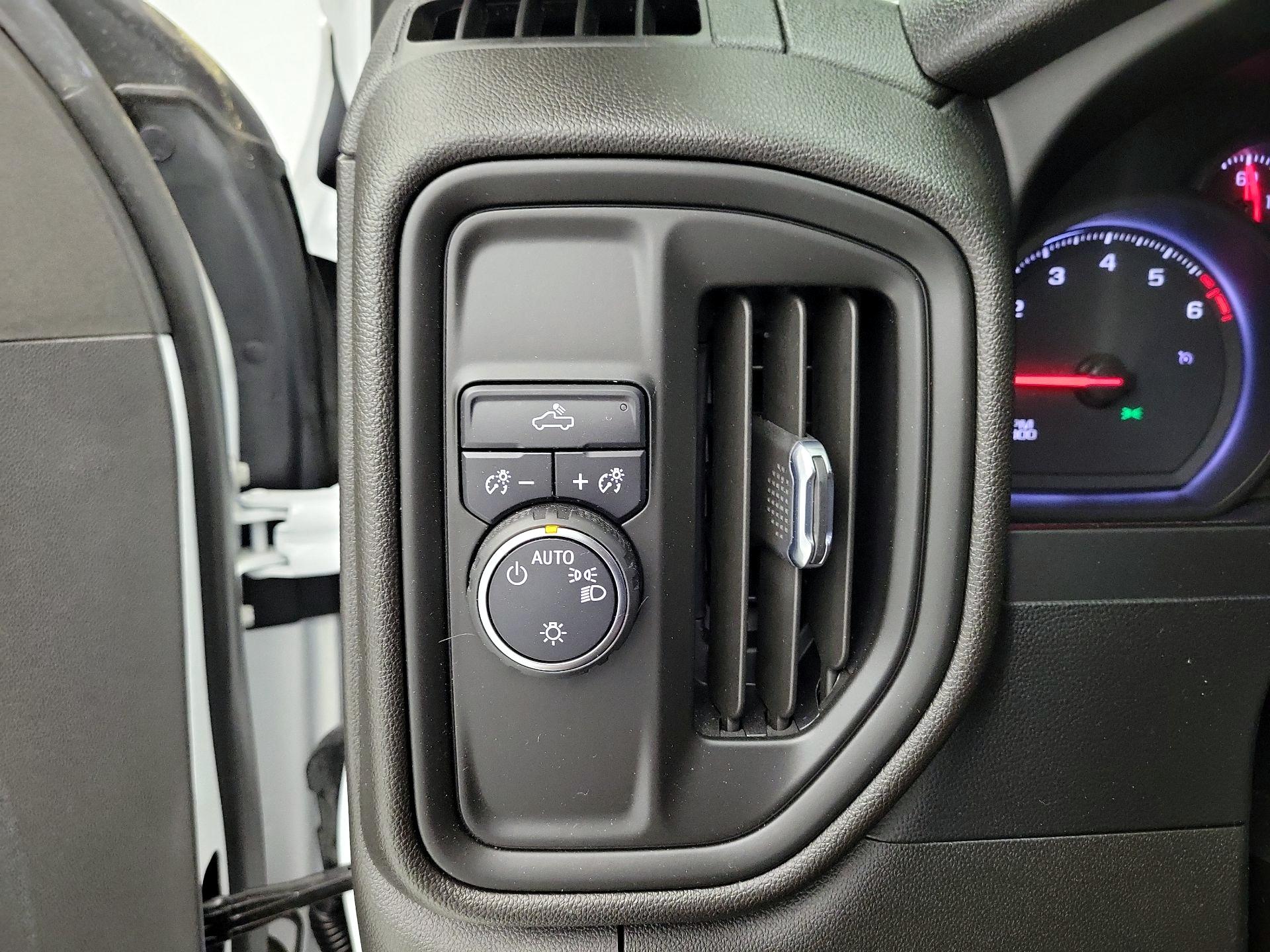 Thumbnail: 2022 Chevrolet Silverado 1500 - 13