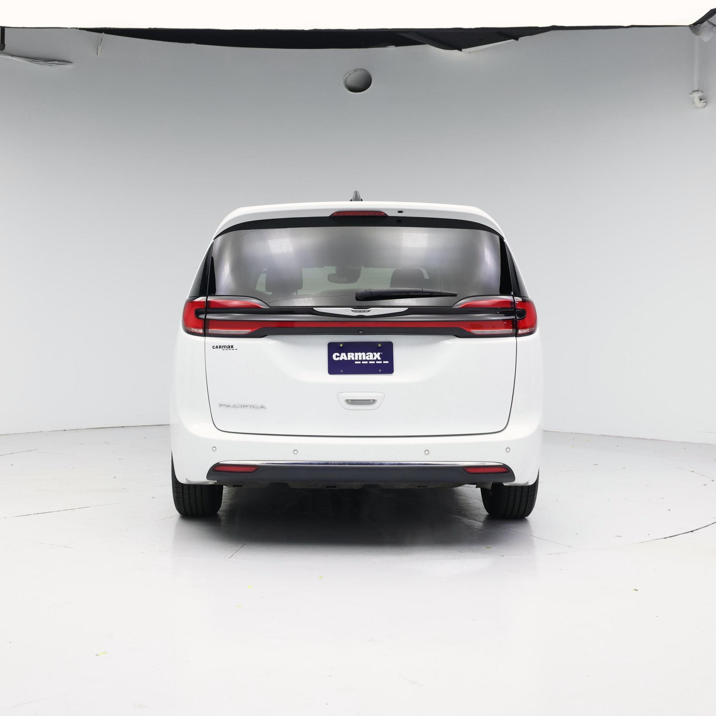 Thumbnail: 2023 Chrysler Pacifica - 6