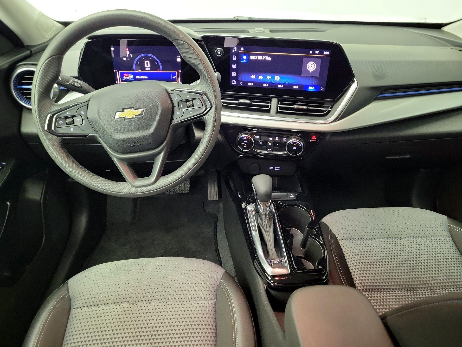 Thumbnail: 2025 Chevrolet Trax - 9