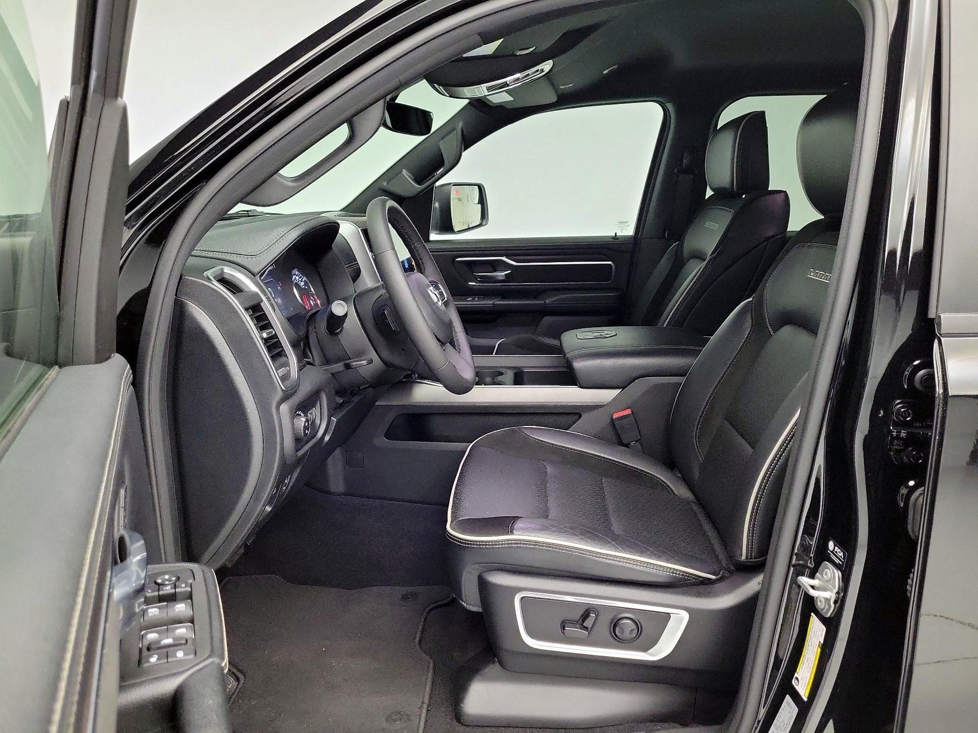 Thumbnail: 2025 RAM 1500 - 11