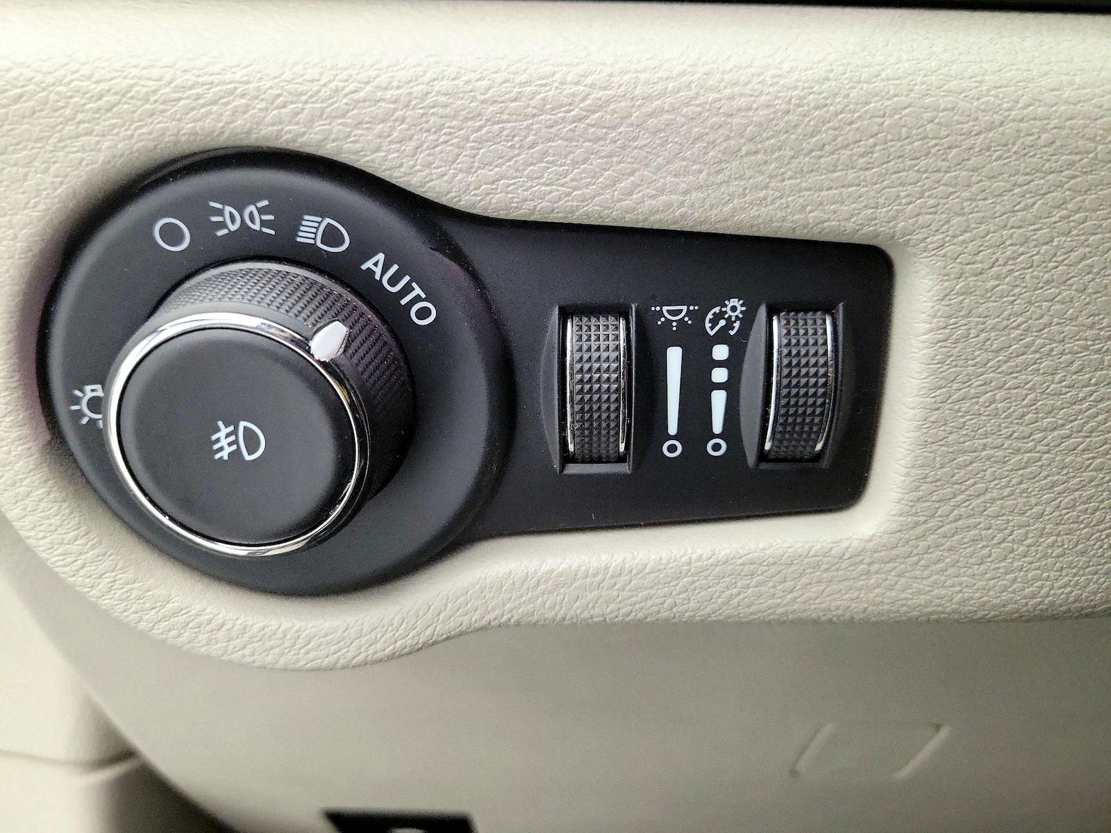 2023 Chrysler Pacifica Hybrid Touring L - Photo 14