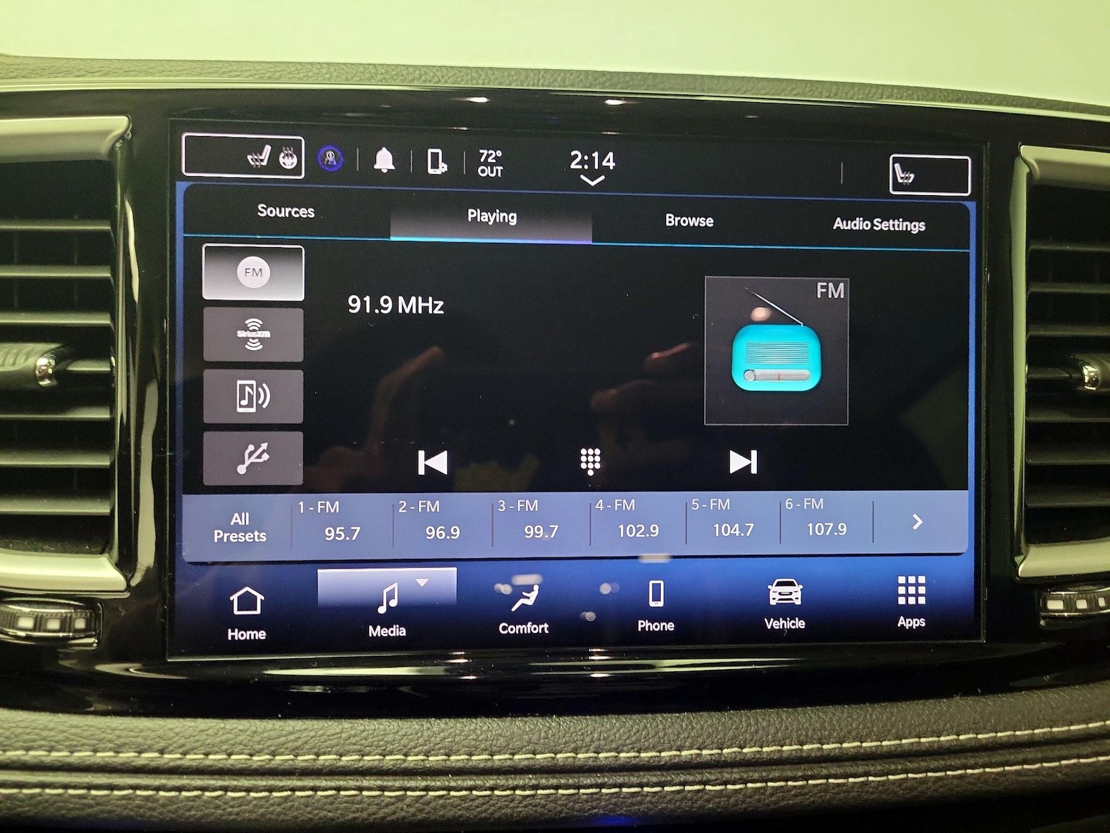 2023 Chrysler Pacifica Hybrid Touring L - Photo 16