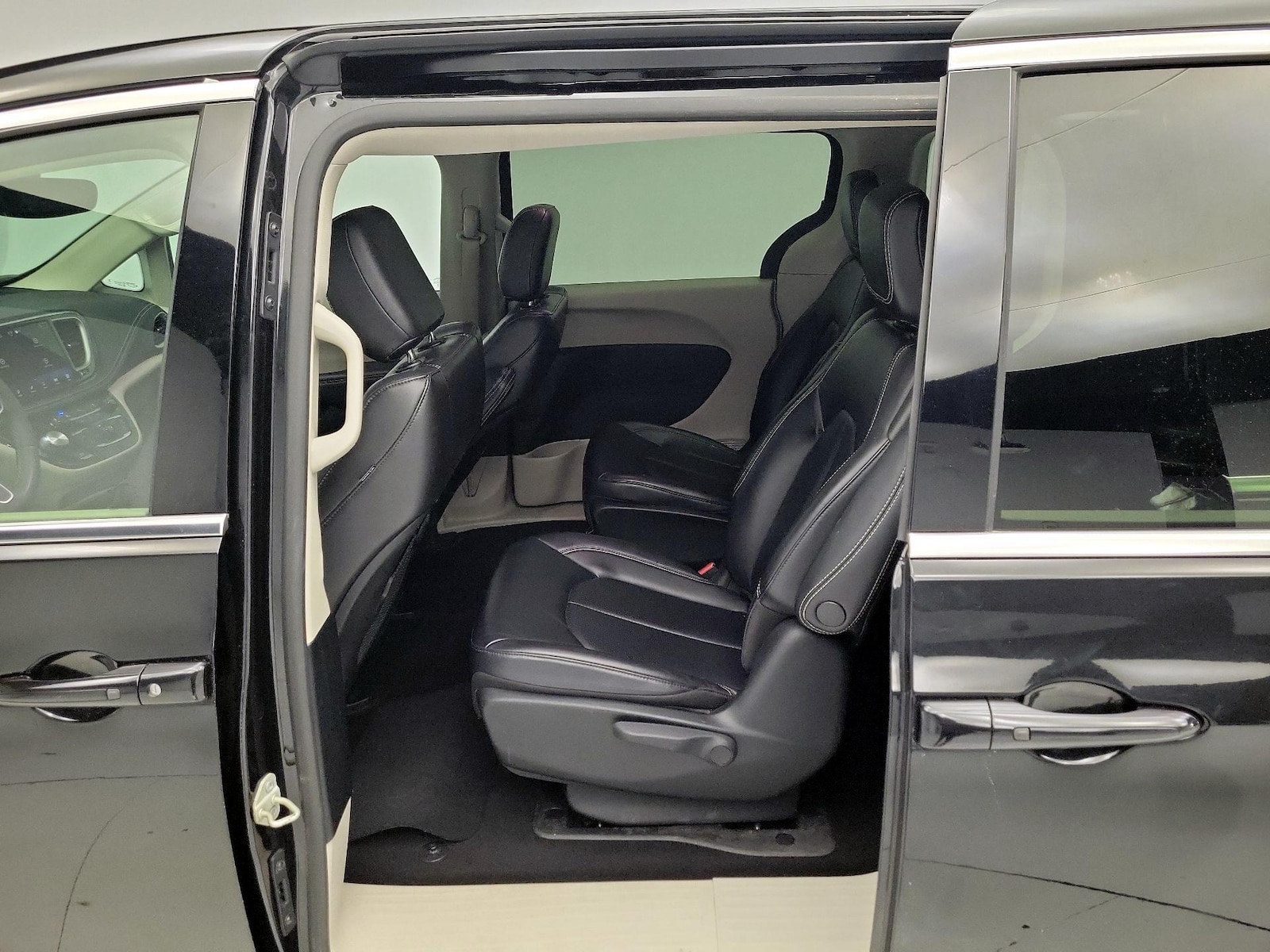 2023 Chrysler Pacifica Hybrid Touring L - Photo 20