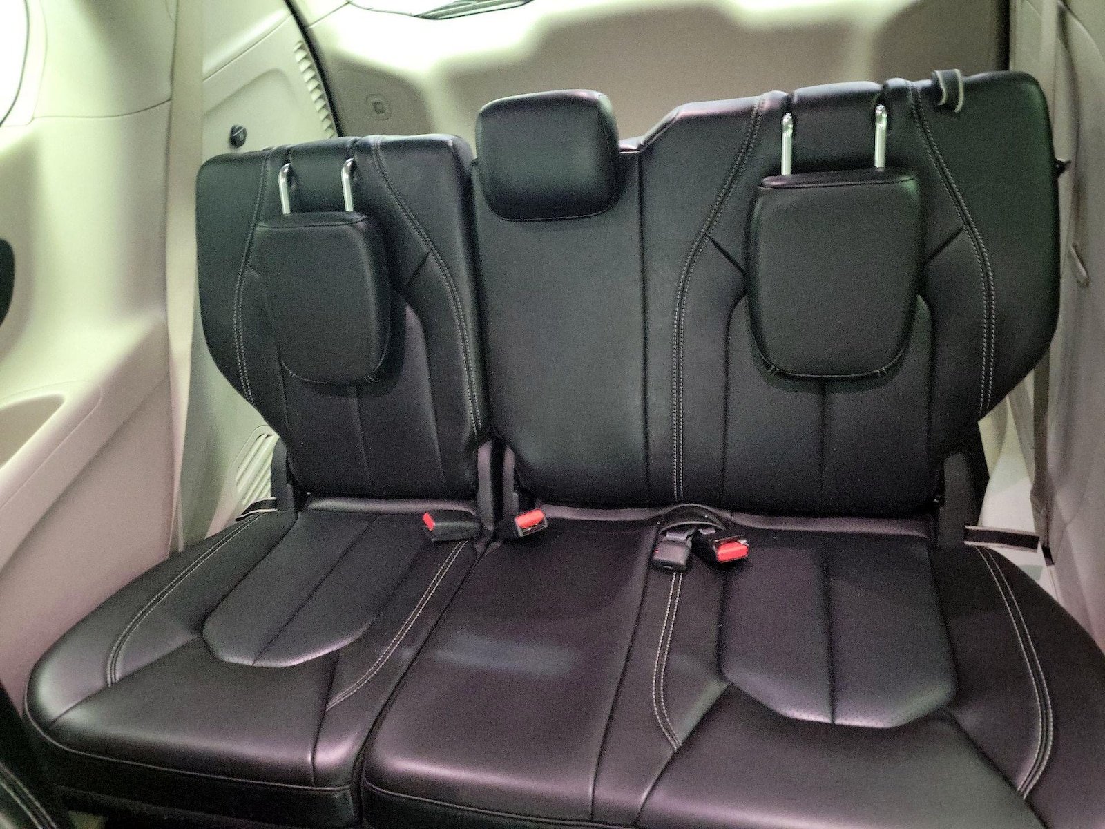 2023 Chrysler Pacifica Hybrid Touring L - Photo 21