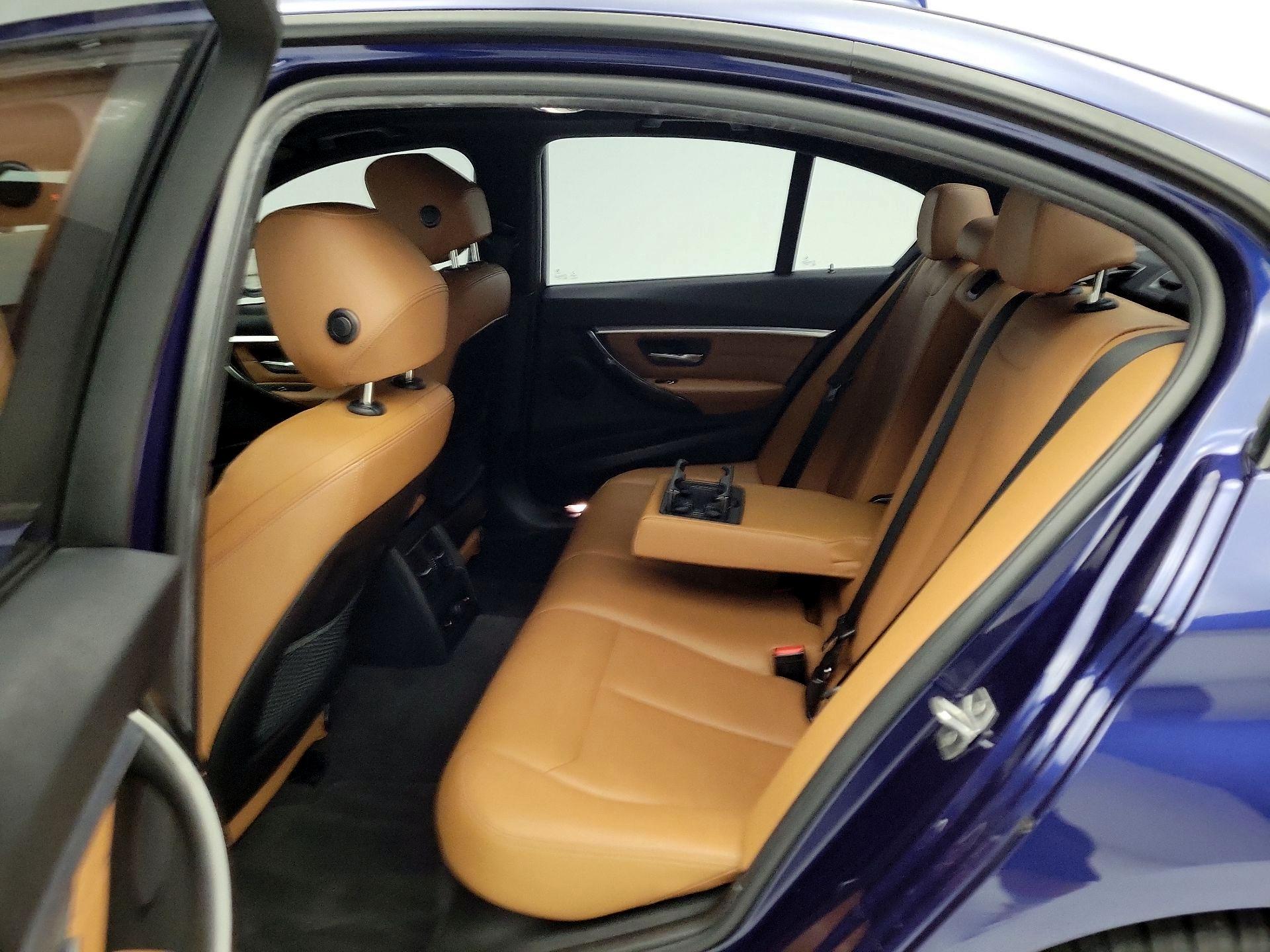Thumbnail: 2016 BMW 3 Series - 20