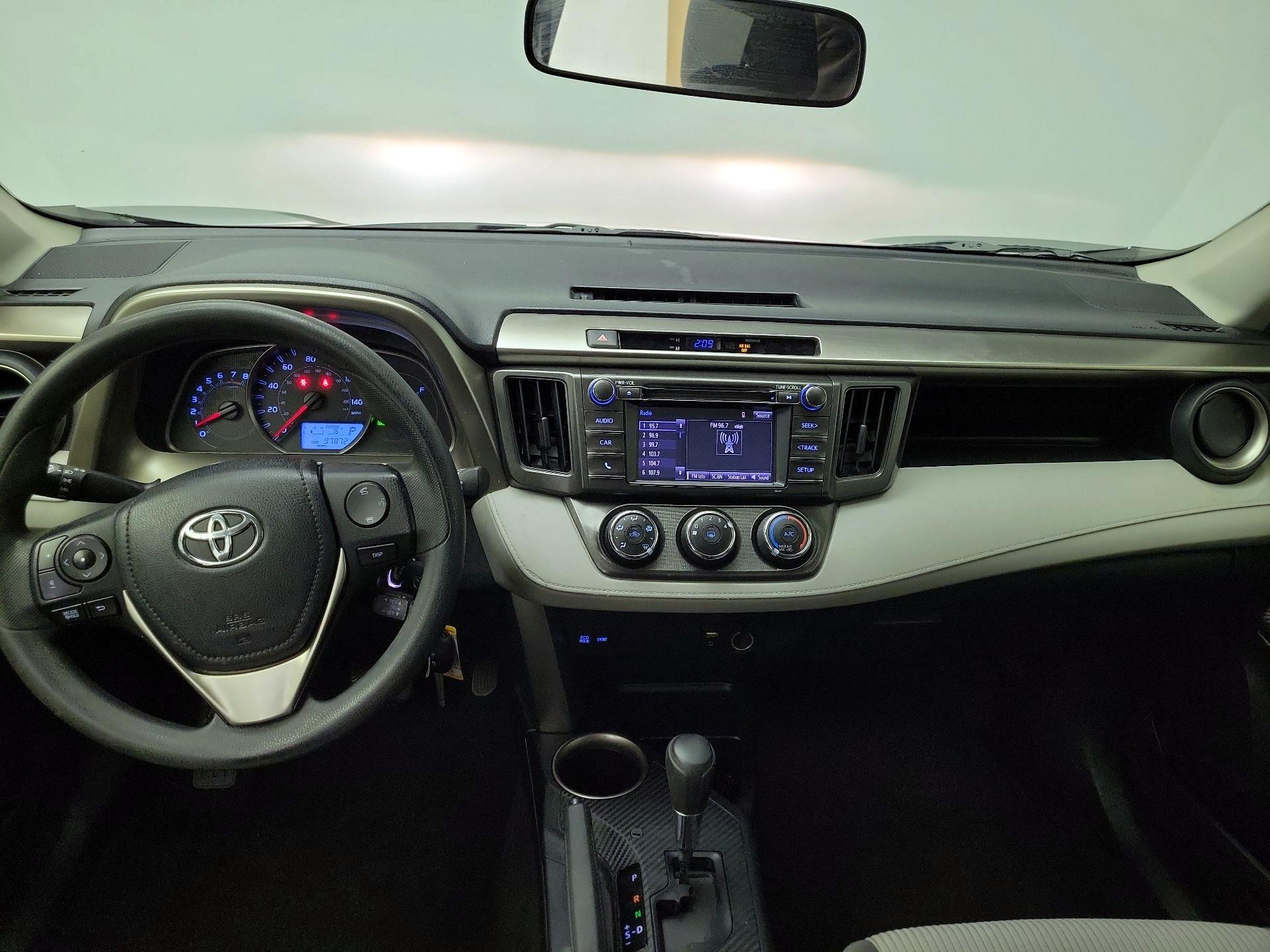 Thumbnail: 2015 Toyota RAV4 - 9