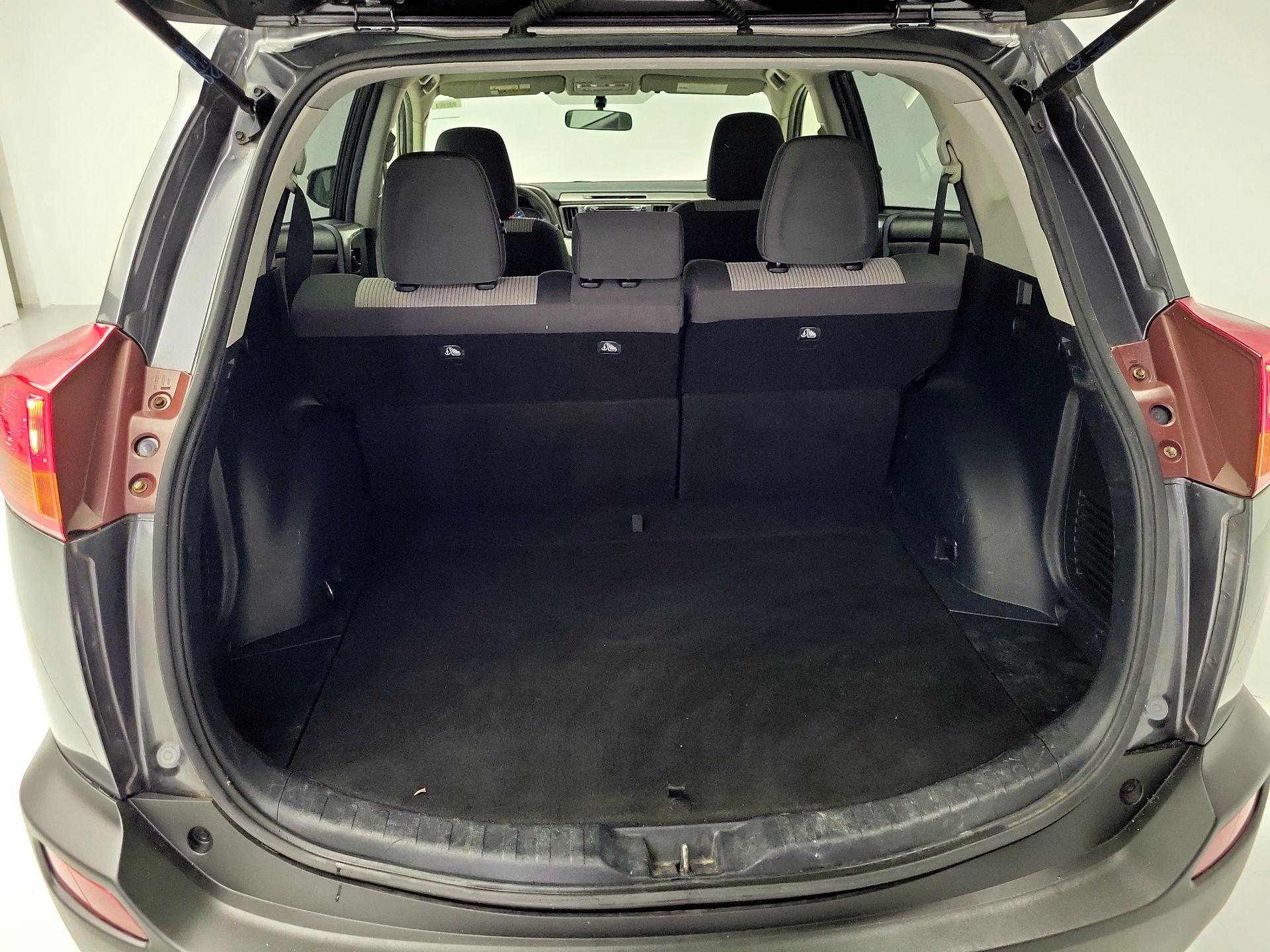 Thumbnail: 2015 Toyota RAV4 - 20