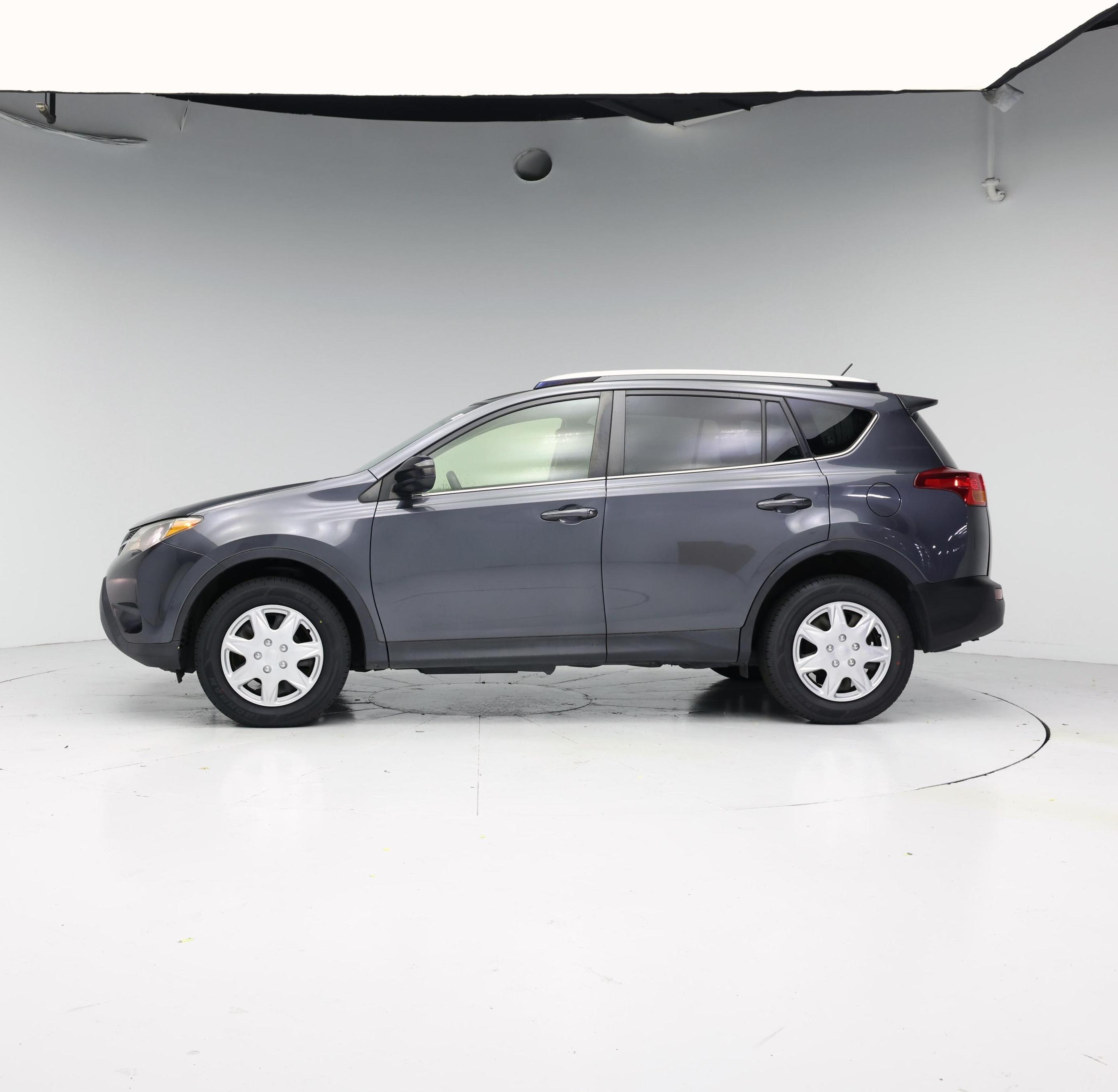 Thumbnail: 2015 Toyota RAV4 - 3