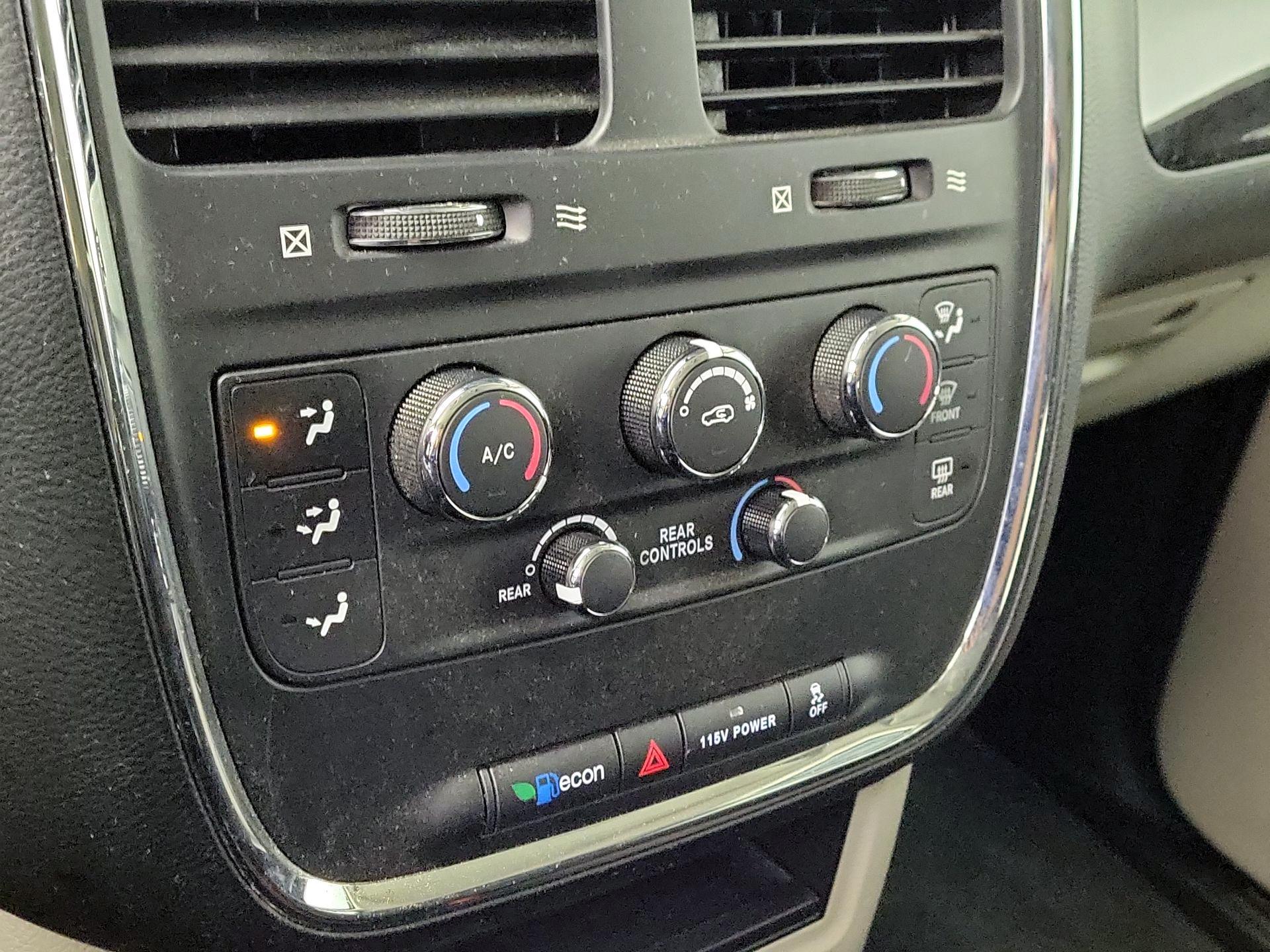 Thumbnail: 2020 Dodge Grand Caravan - 16