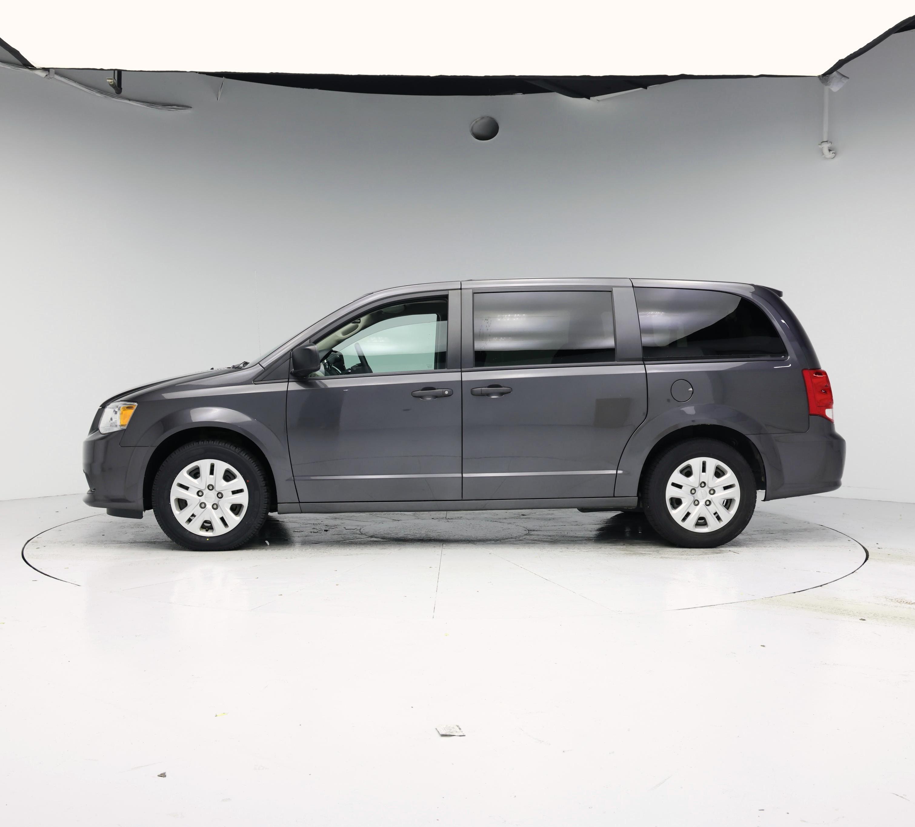 Thumbnail: 2020 Dodge Grand Caravan - 3