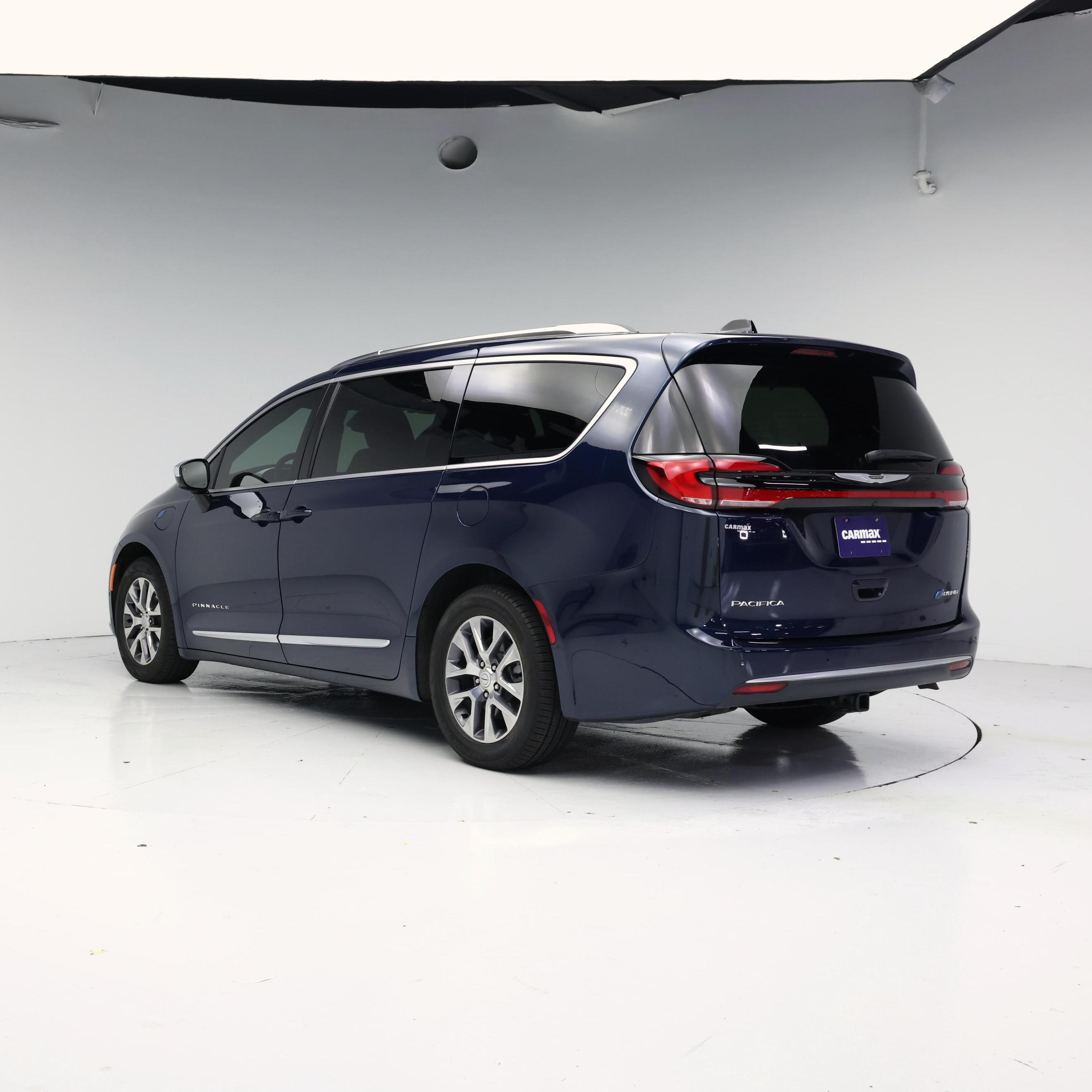 Thumbnail: 2025 Chrysler Pacifica - 2