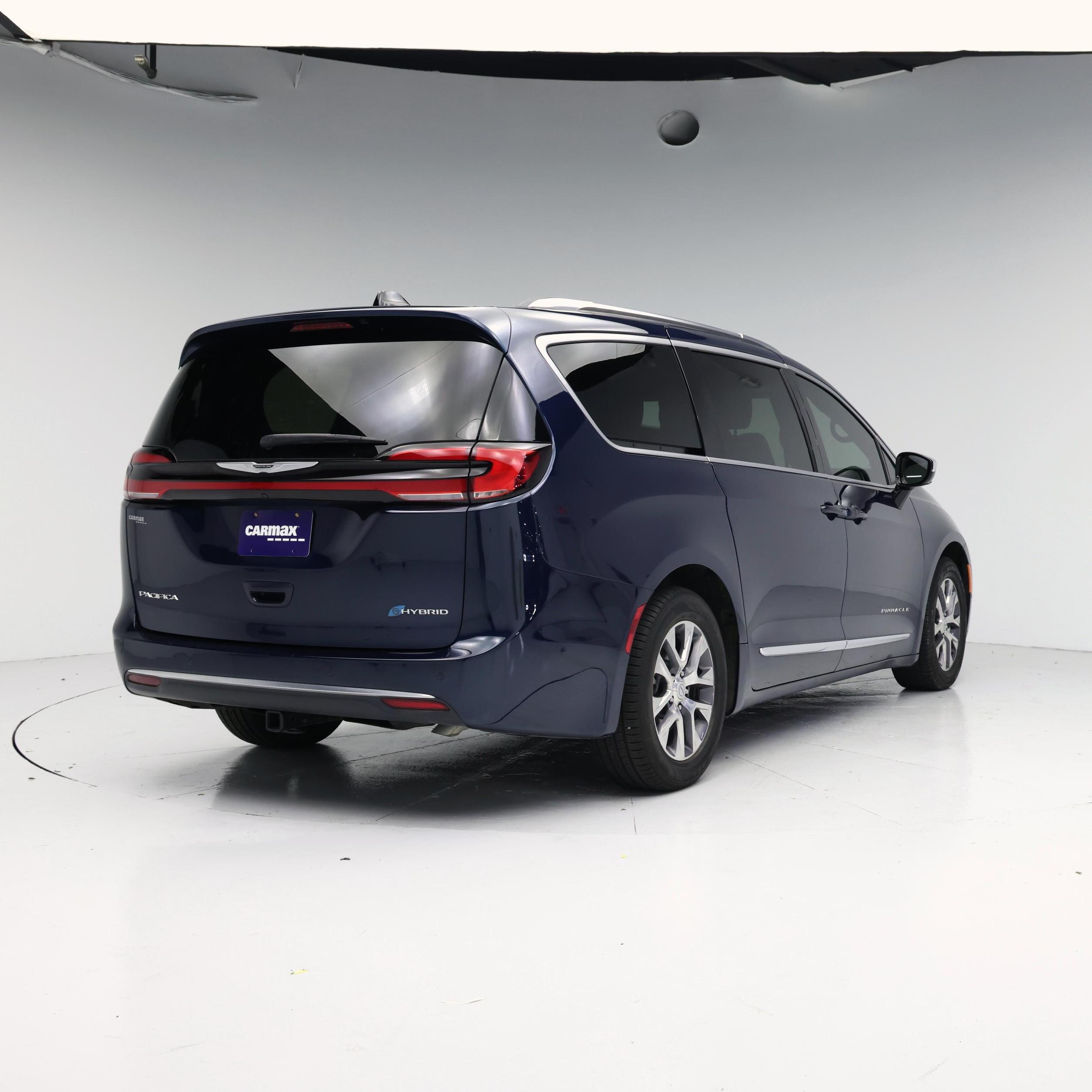 Thumbnail: 2025 Chrysler Pacifica - 8