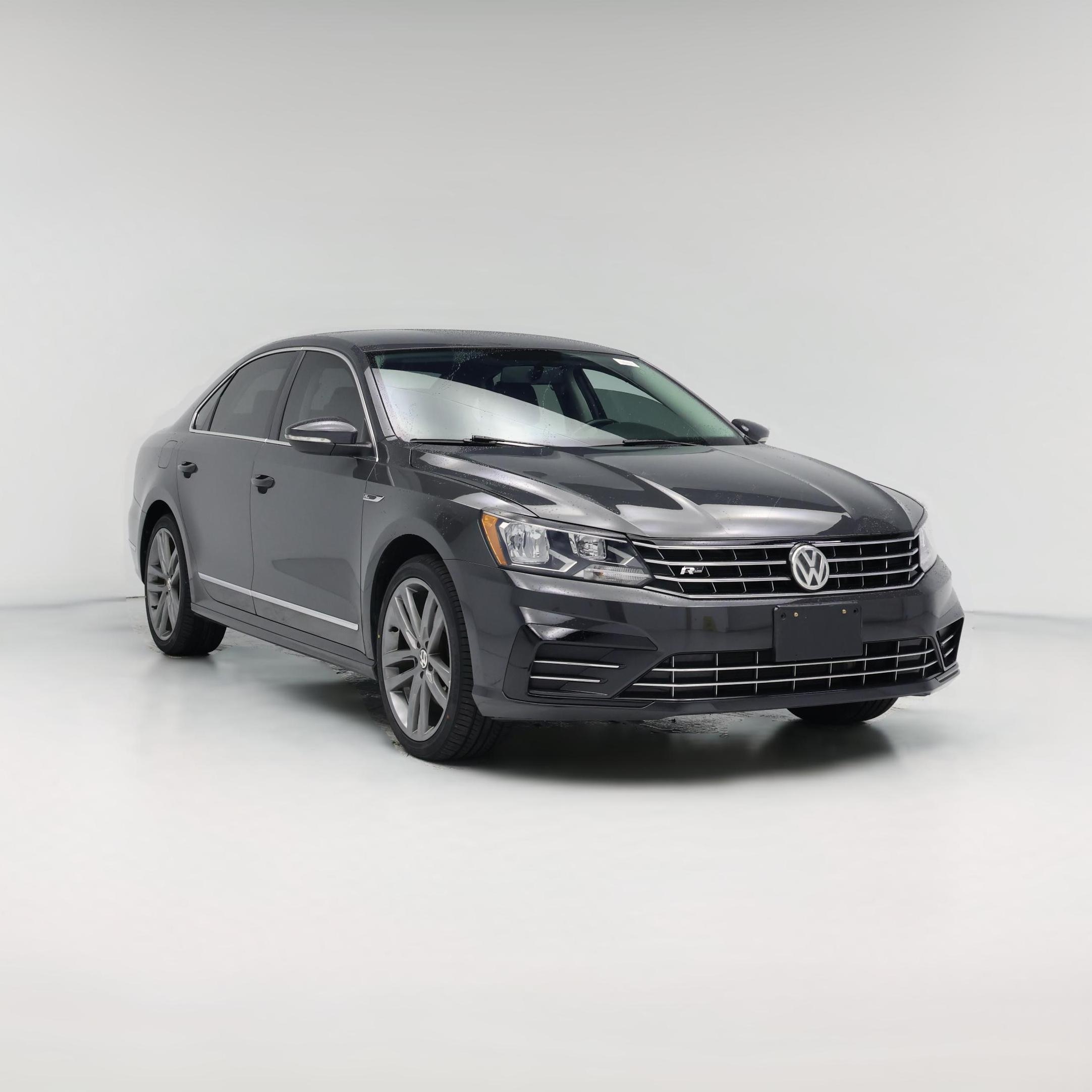 Thumbnail: 2017 Volkswagen Passat - 1