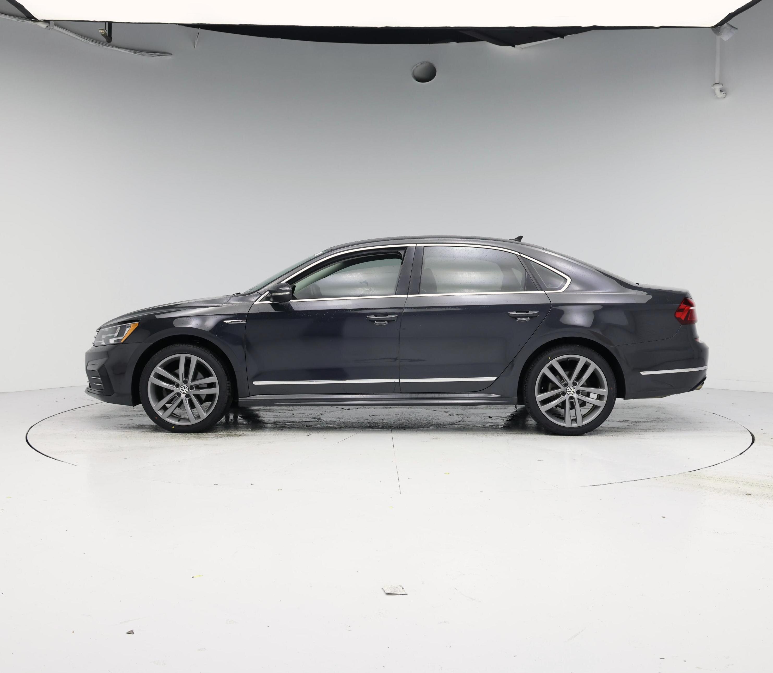 Thumbnail: 2017 Volkswagen Passat - 3