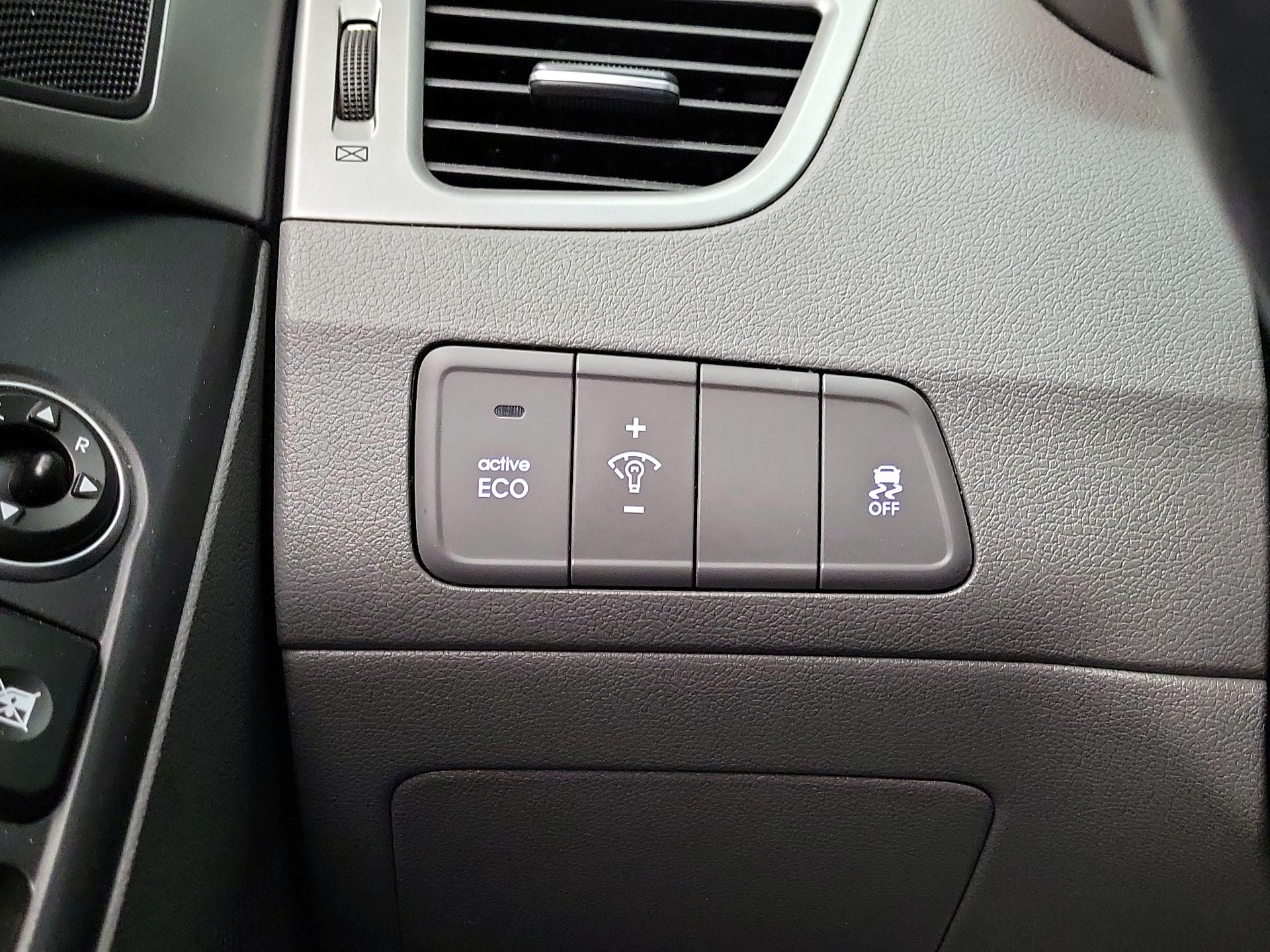 Thumbnail: 2014 Hyundai Elantra - 13
