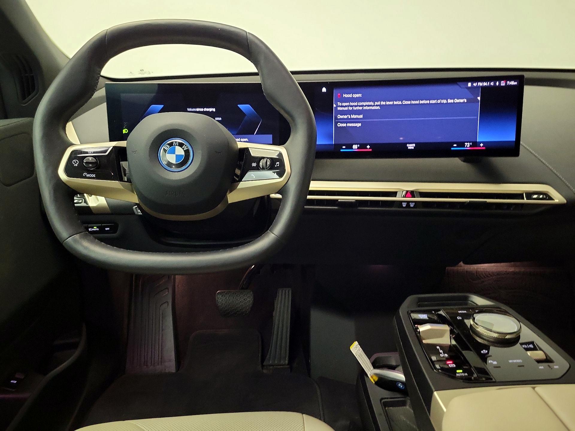 Thumbnail: 2023 BMW iX - 10