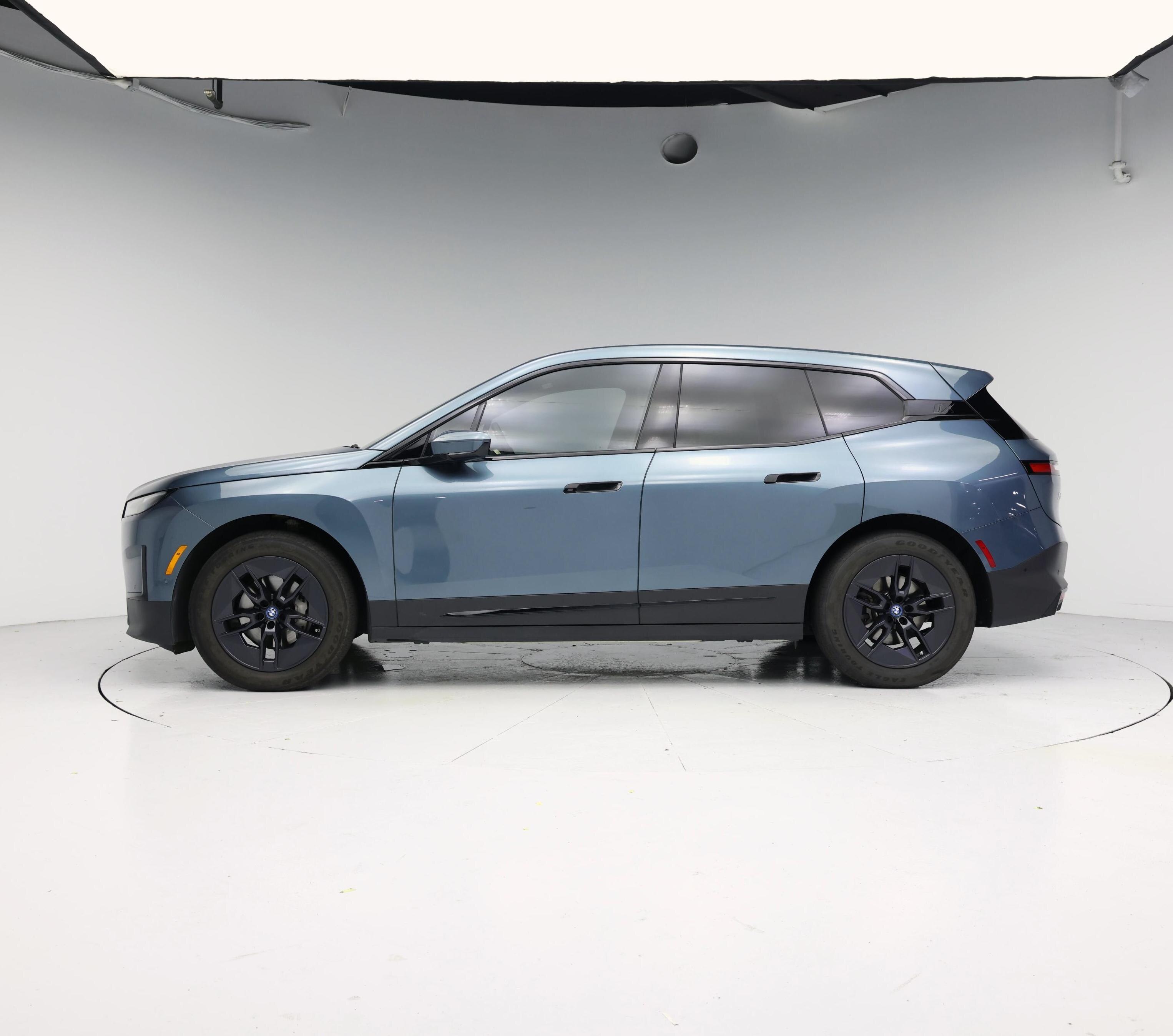 Thumbnail: 2023 BMW iX - 3