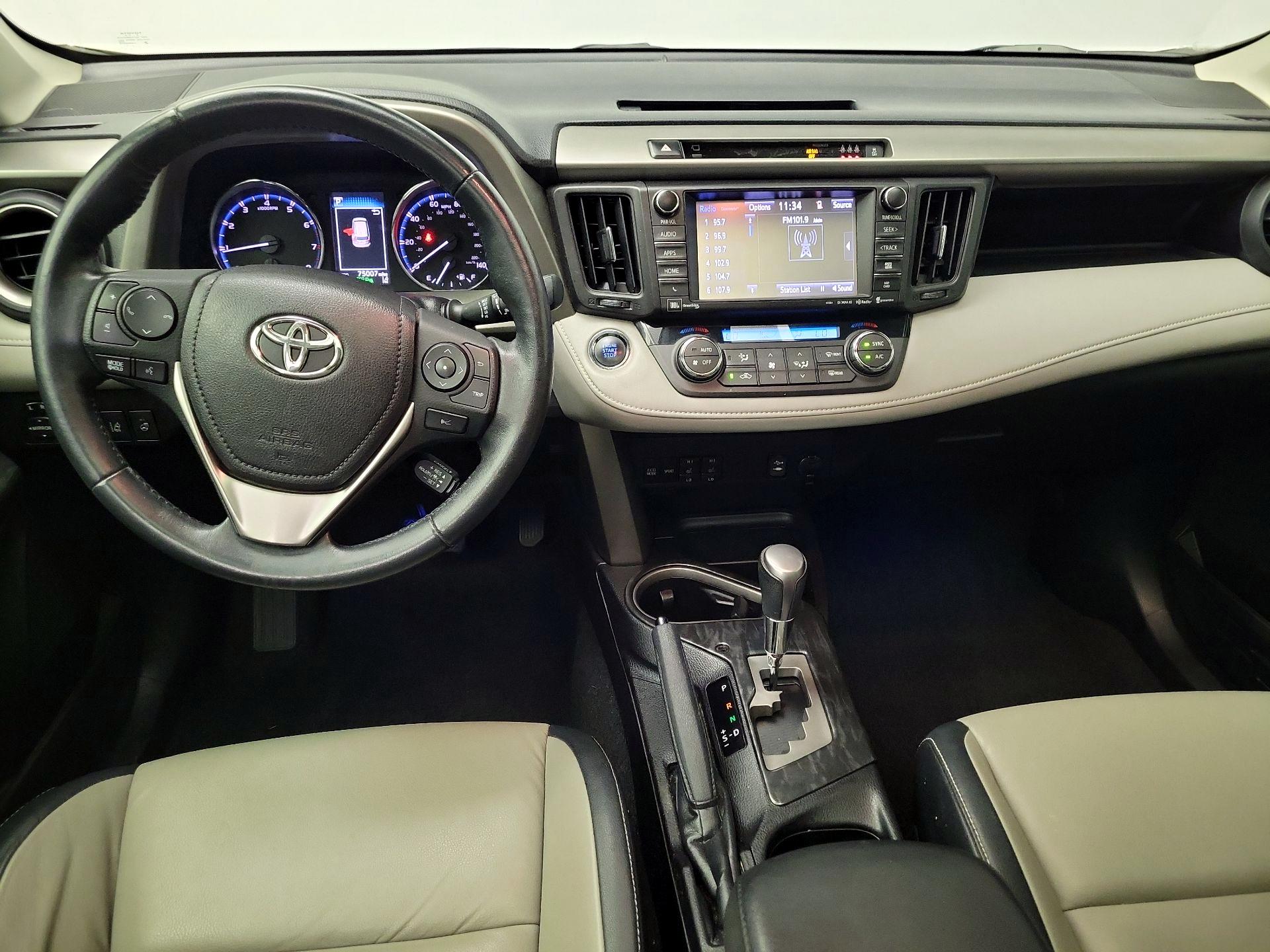 Thumbnail: 2017 Toyota RAV4 - 9