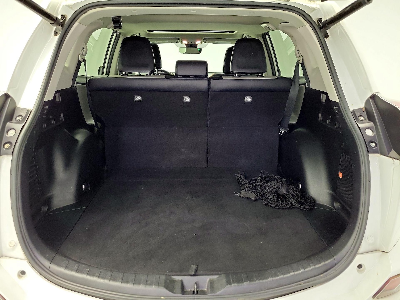 2017 Toyota RAV4 Platinum - Photo 22