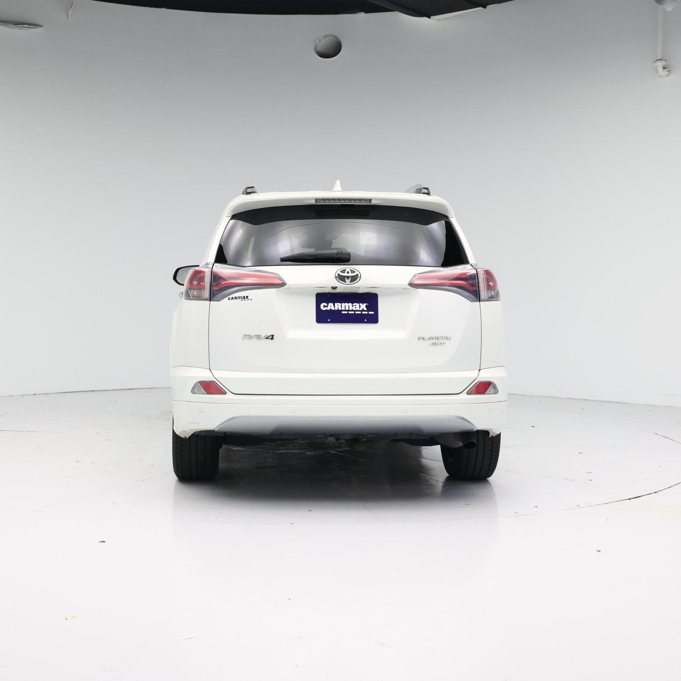 Thumbnail: 2017 Toyota RAV4 - 6