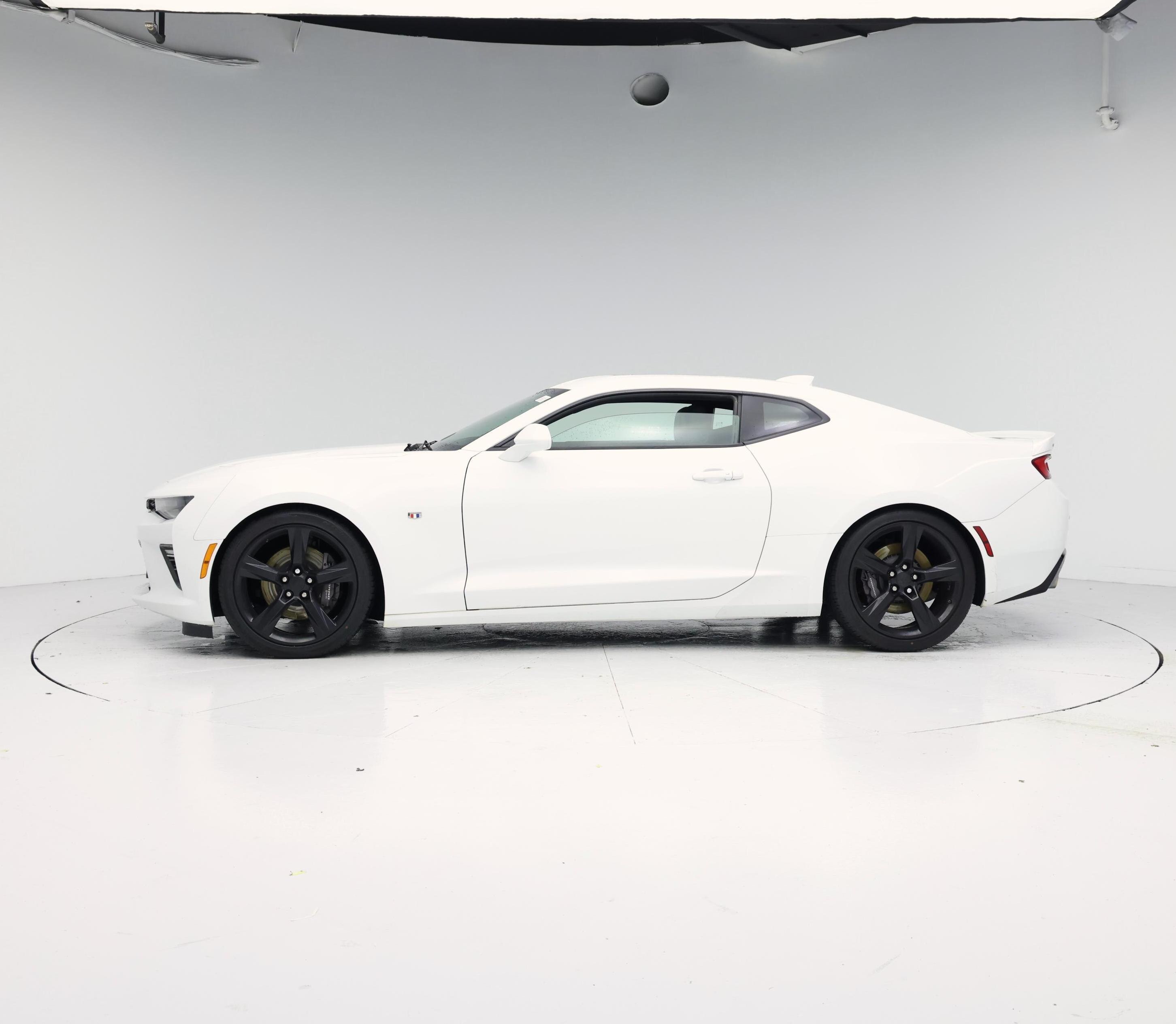 Thumbnail: 2017 Chevrolet Camaro - 3