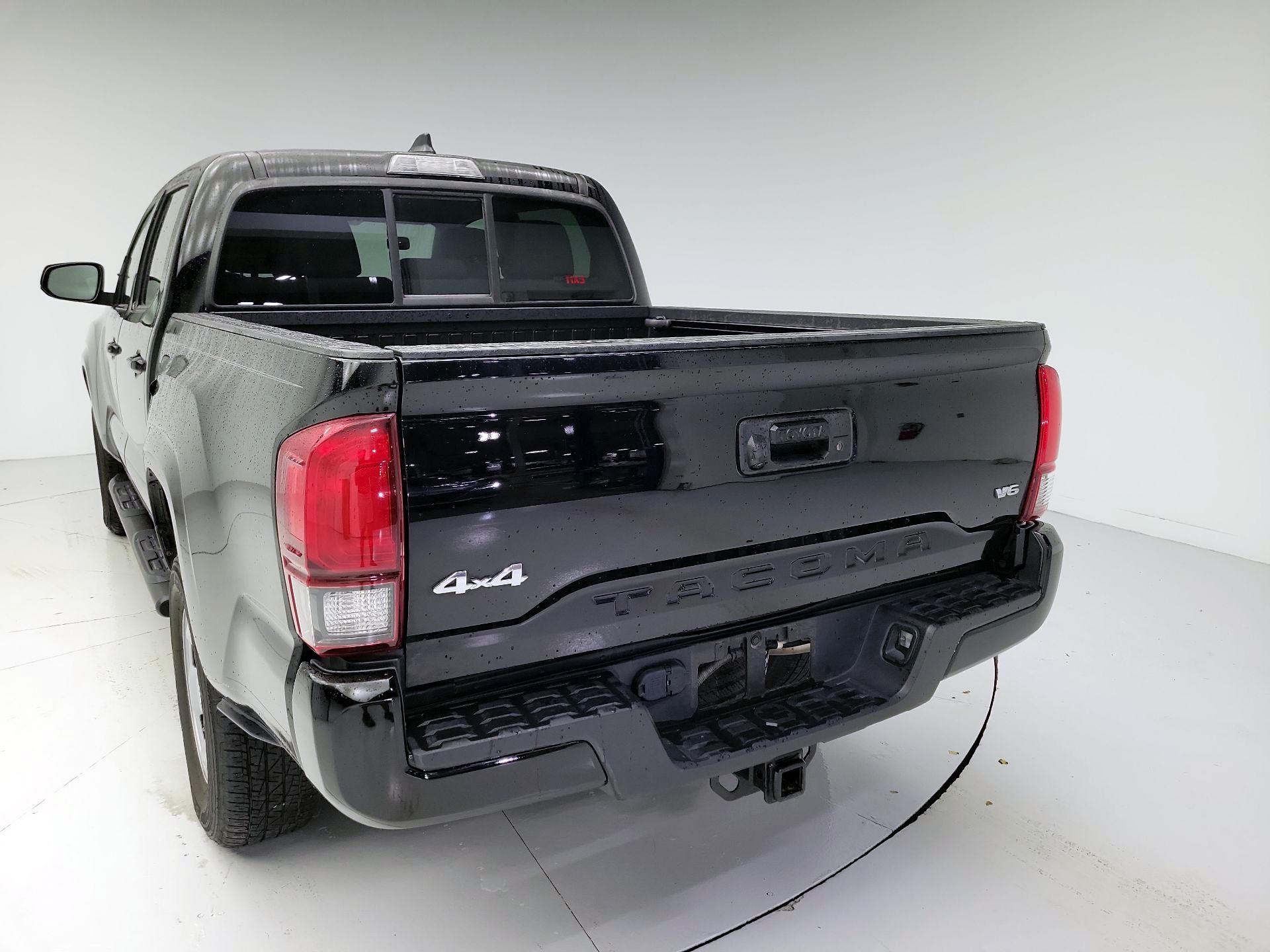 Thumbnail: 2023 Toyota Tacoma - 19