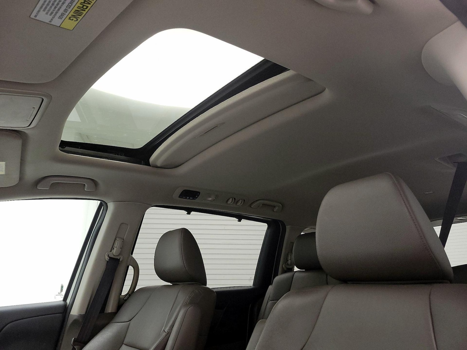 Sunroof(s) & Overhead Airbags