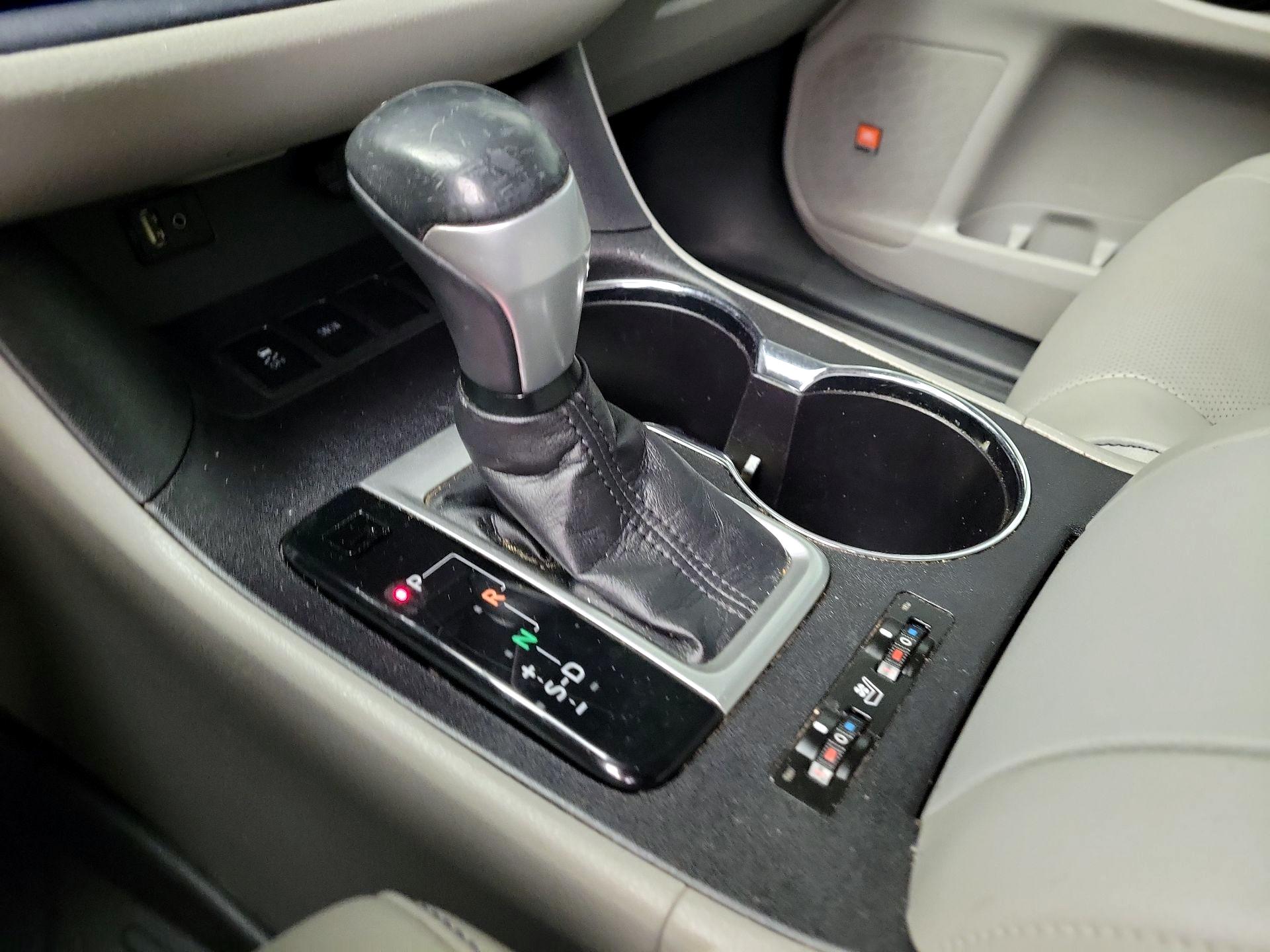 Thumbnail: 2016 Toyota Highlander - 17