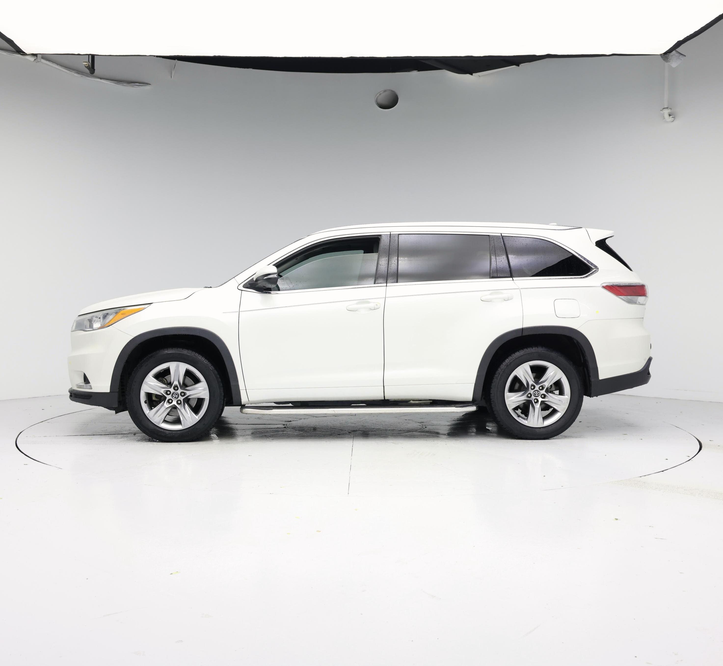 Thumbnail: 2016 Toyota Highlander - 3