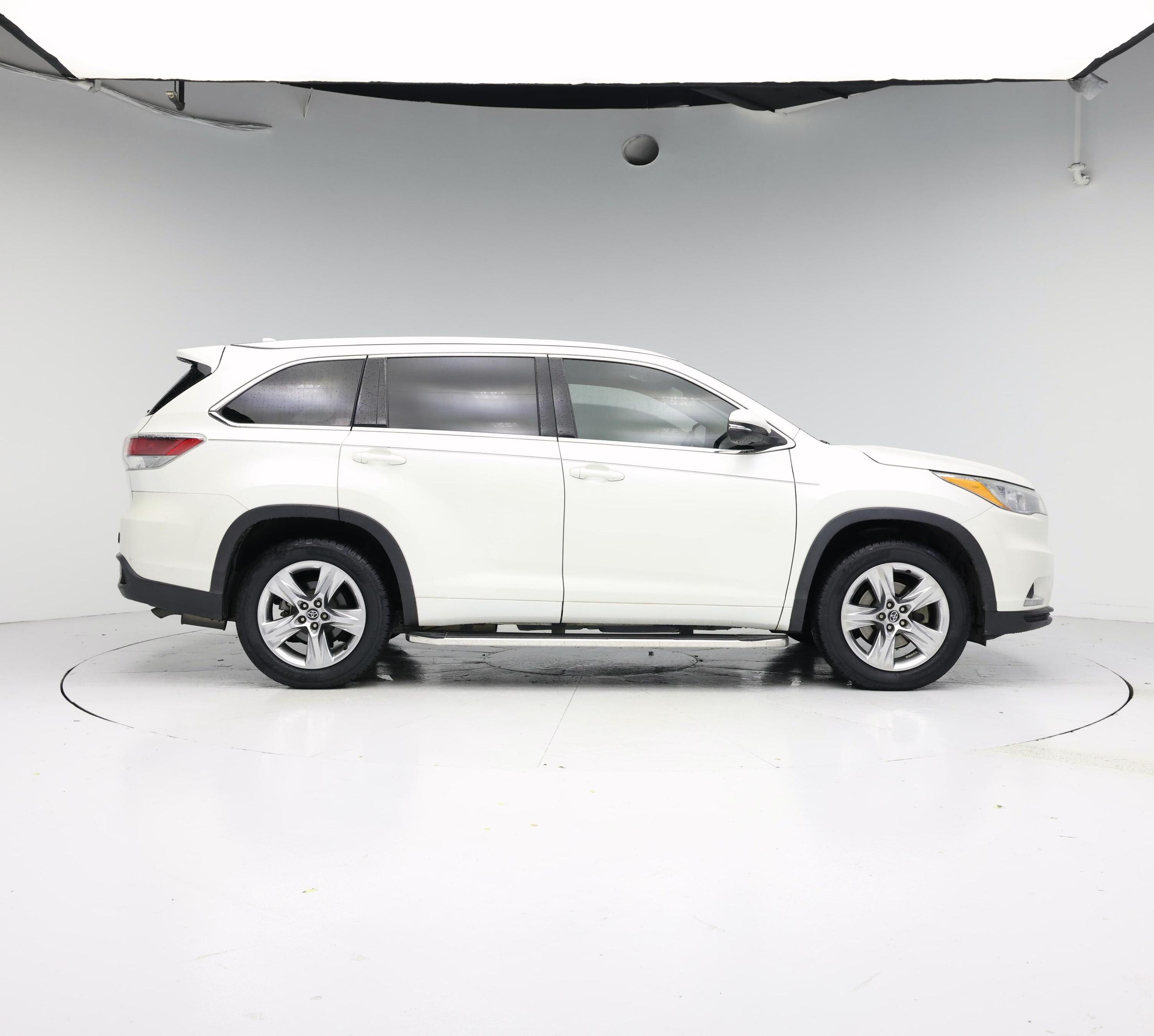 Thumbnail: 2016 Toyota Highlander - 7