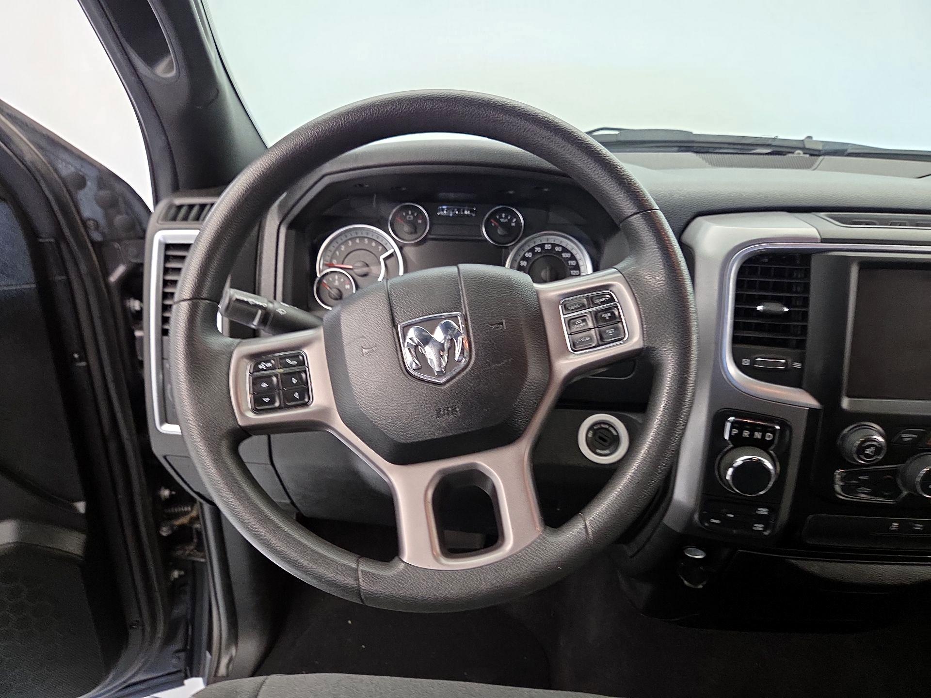 Thumbnail: 2022 RAM 1500 Classic - 10