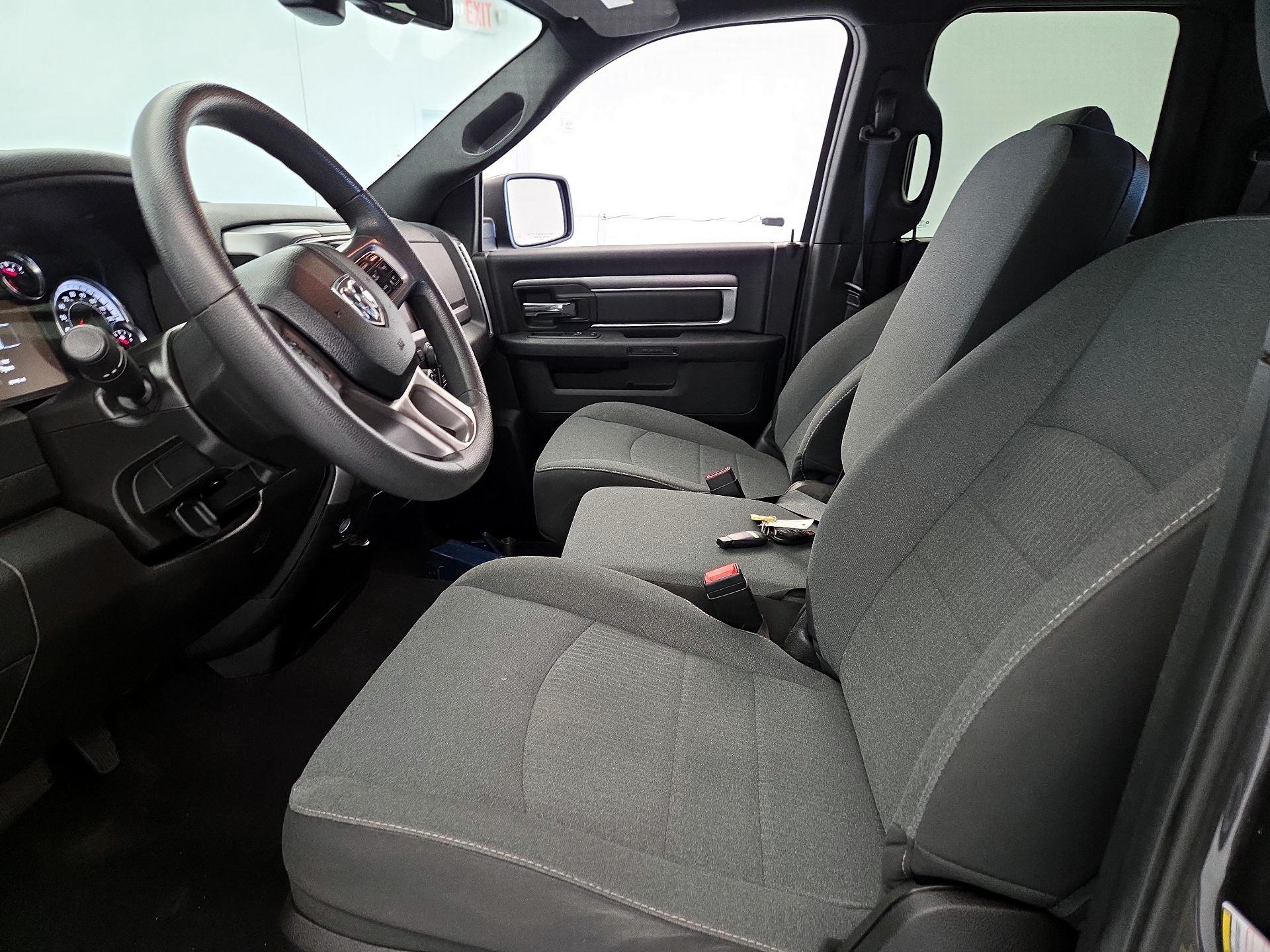 Thumbnail: 2022 RAM 1500 Classic - 11