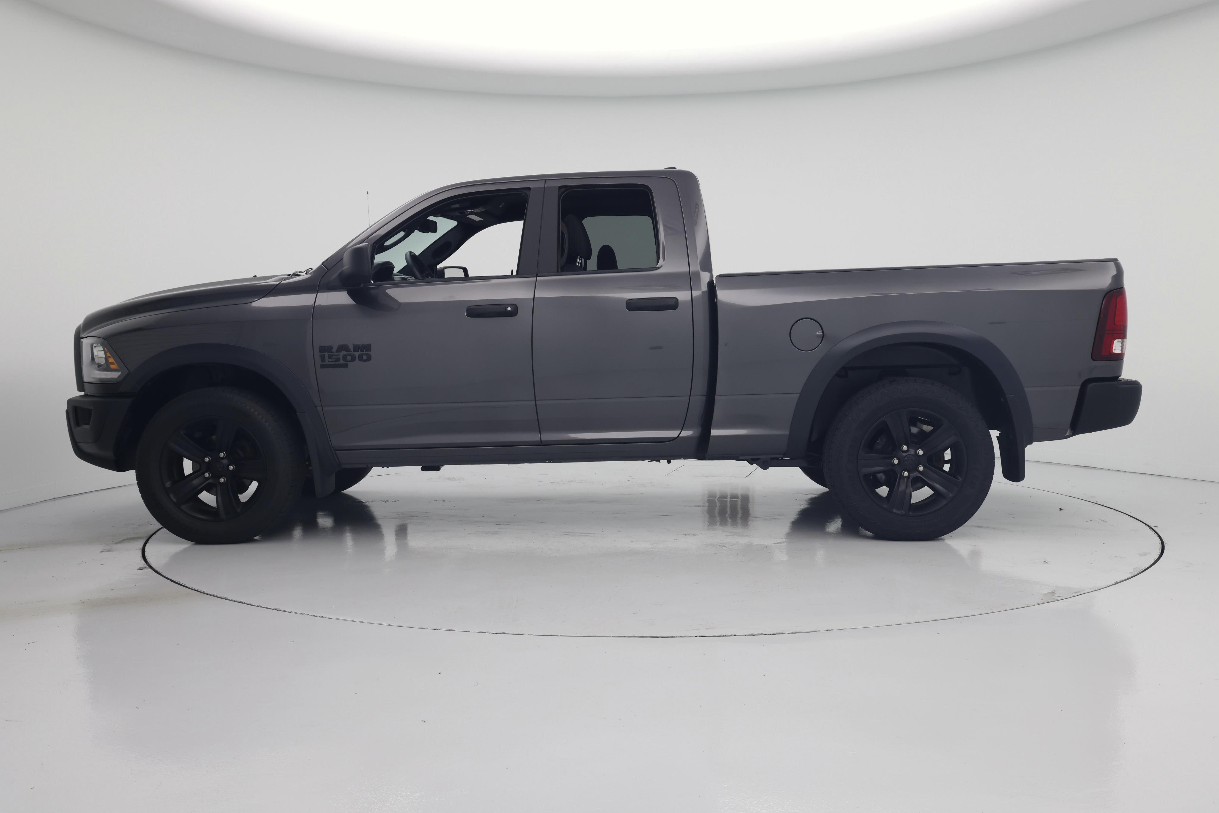 Thumbnail: 2022 RAM 1500 Classic - 3
