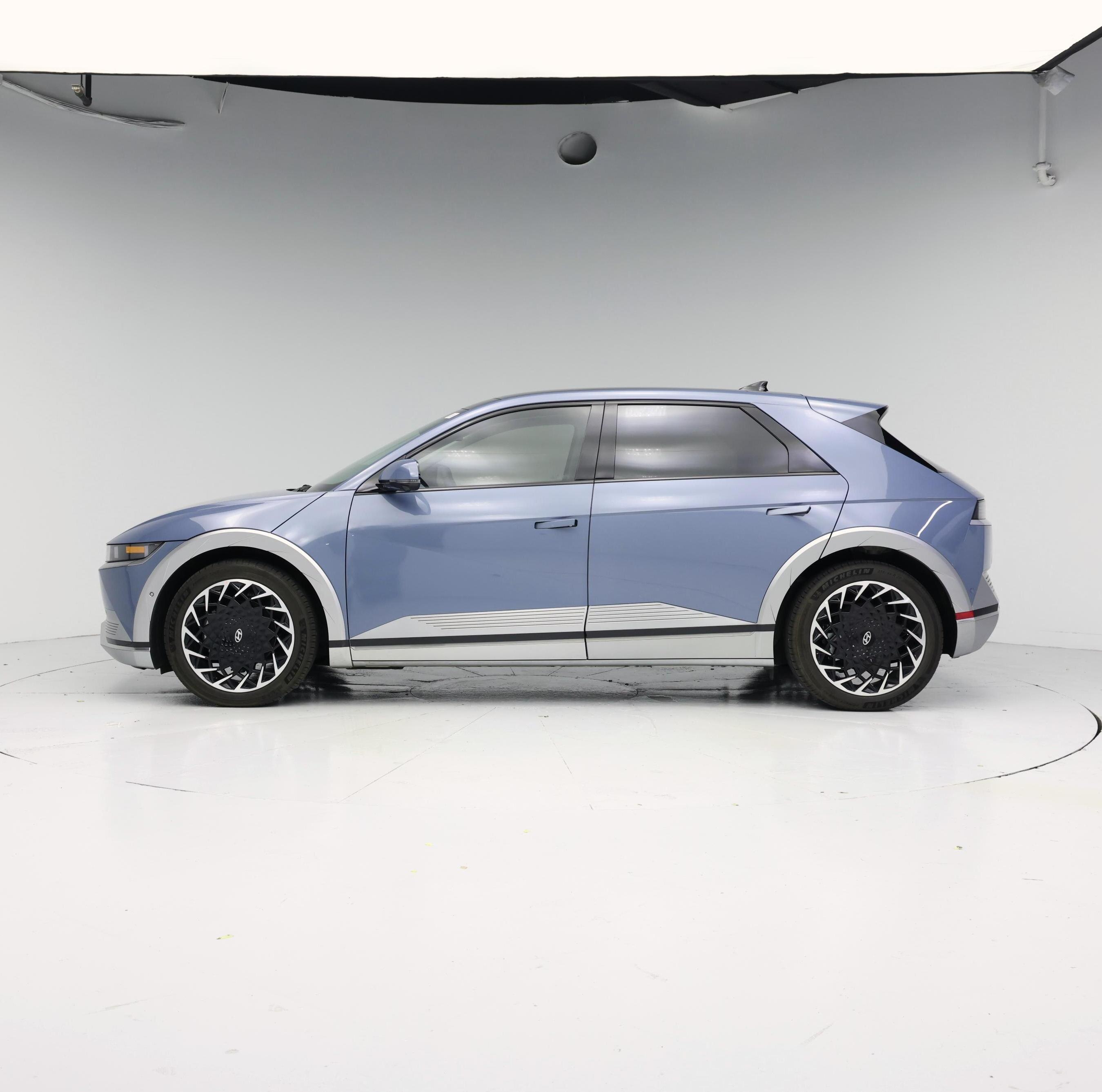 Thumbnail: 2024 Hyundai Ioniq 5 - 3