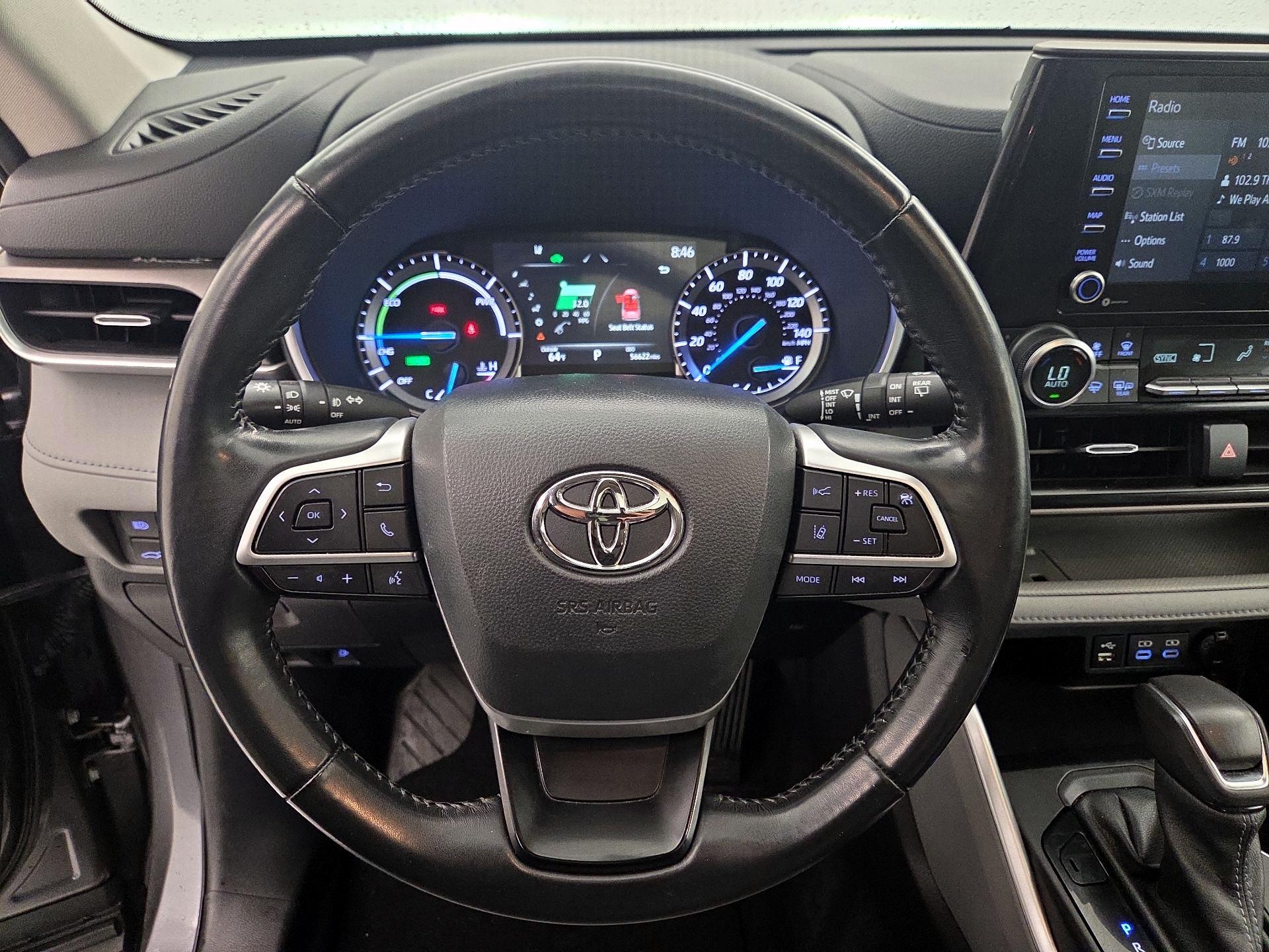 Thumbnail: 2022 Toyota Highlander - 10