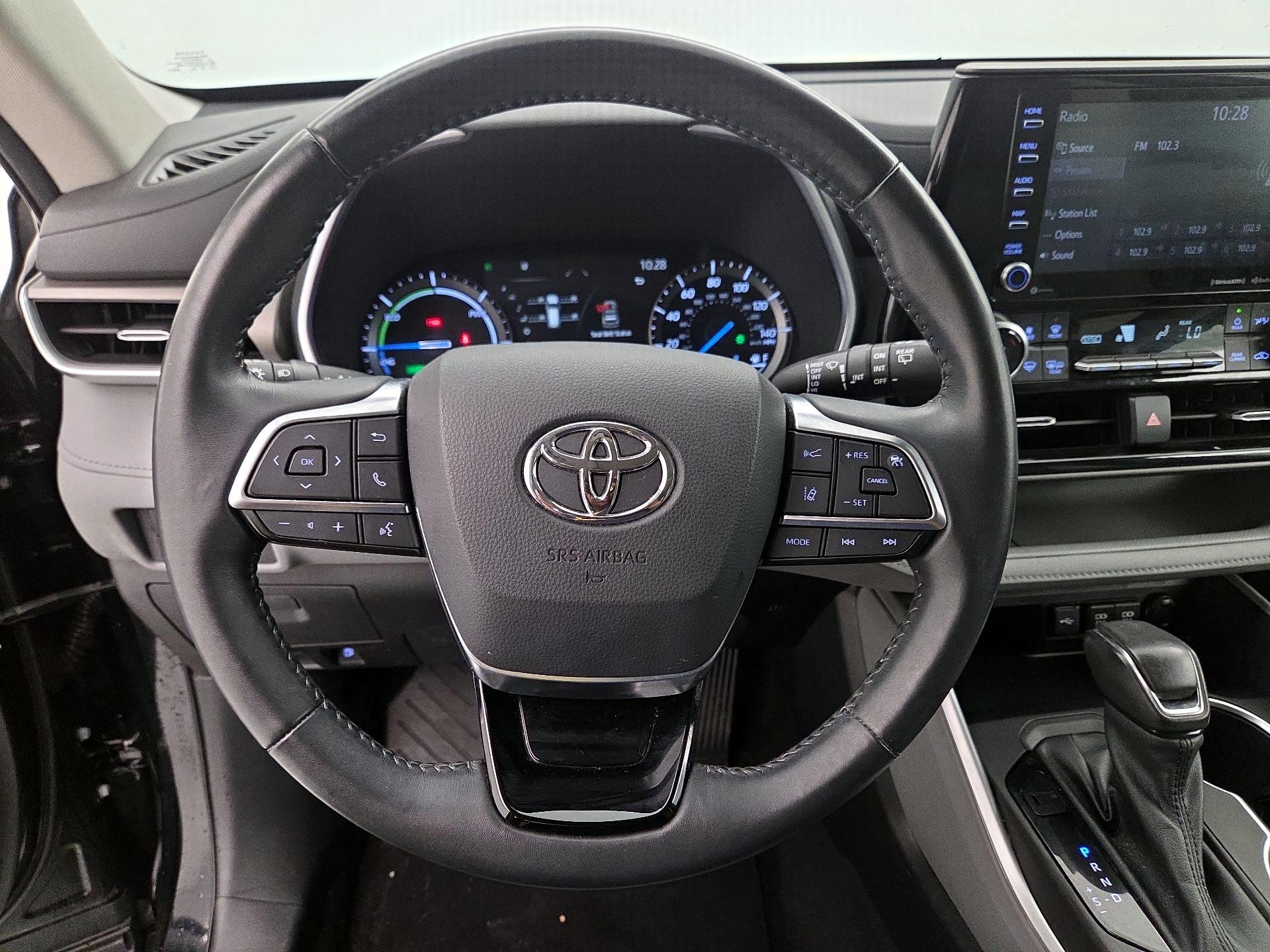 Thumbnail: 2021 Toyota Highlander - 10