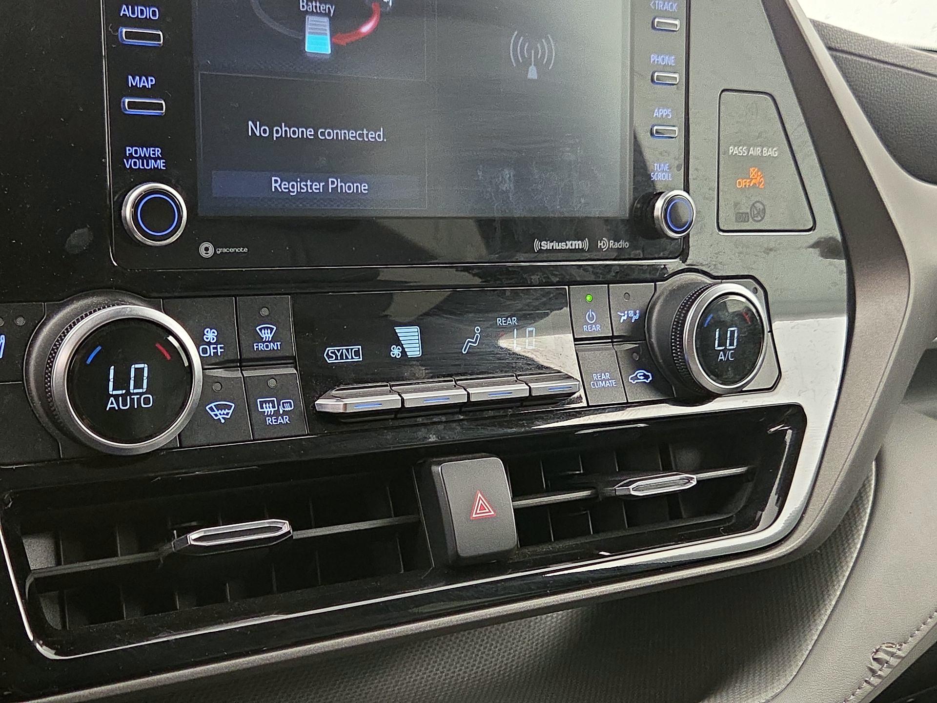 Thumbnail: 2021 Toyota Highlander - 16