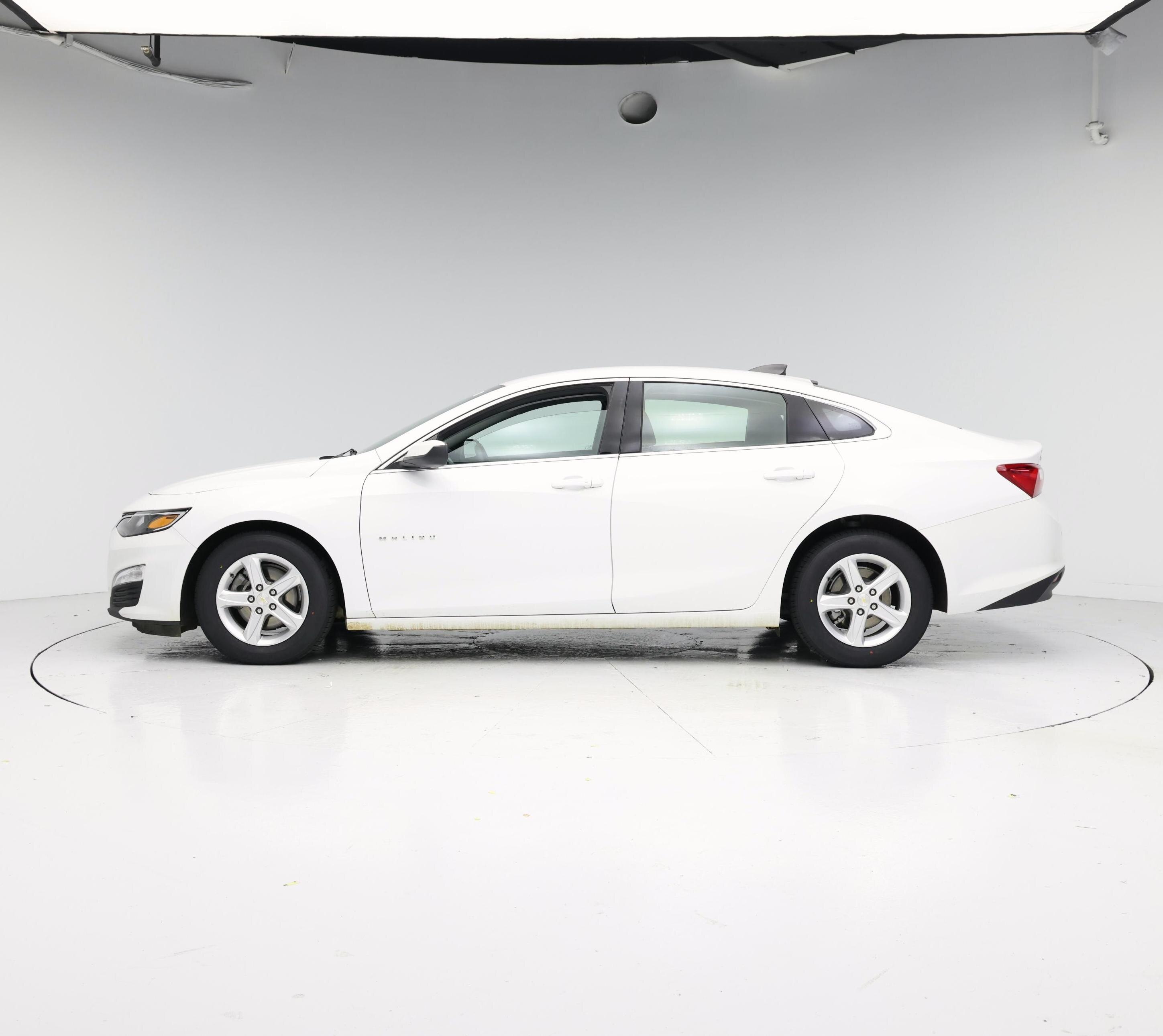 Thumbnail: 2024 Chevrolet Malibu - 3