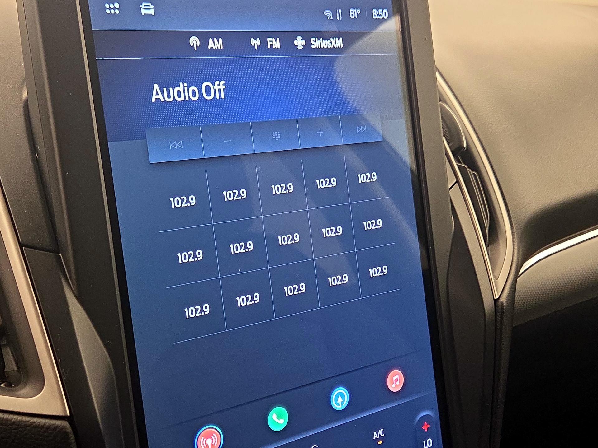 Thumbnail: 2021 Ford Edge - 15