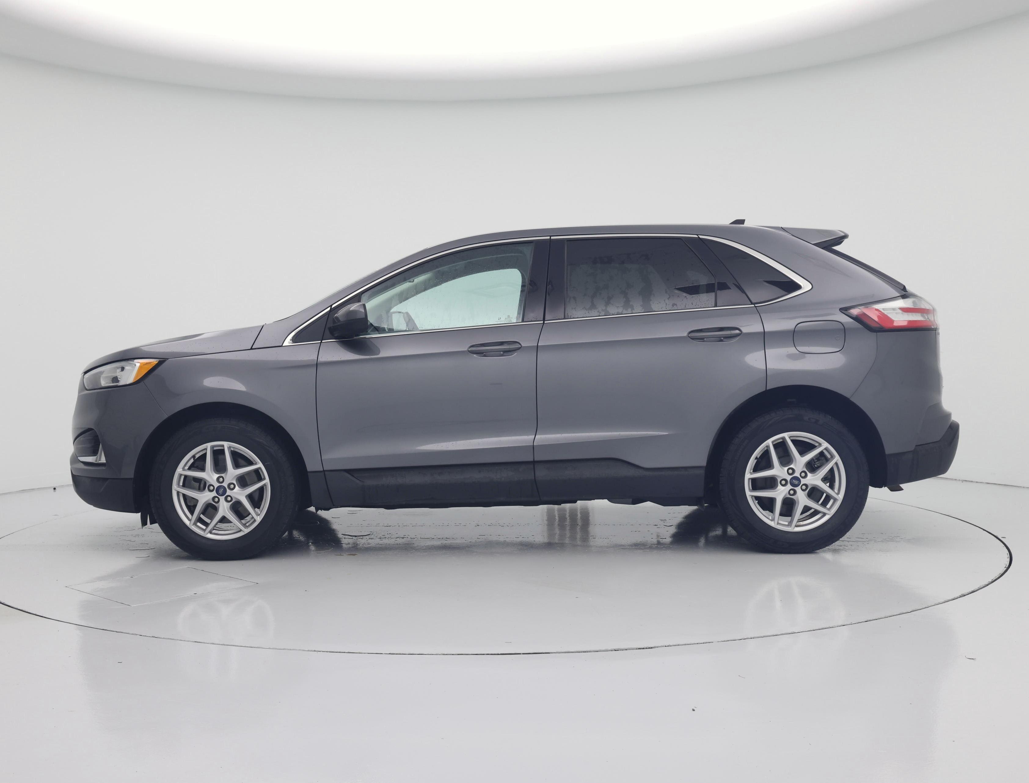 Thumbnail: 2021 Ford Edge - 3