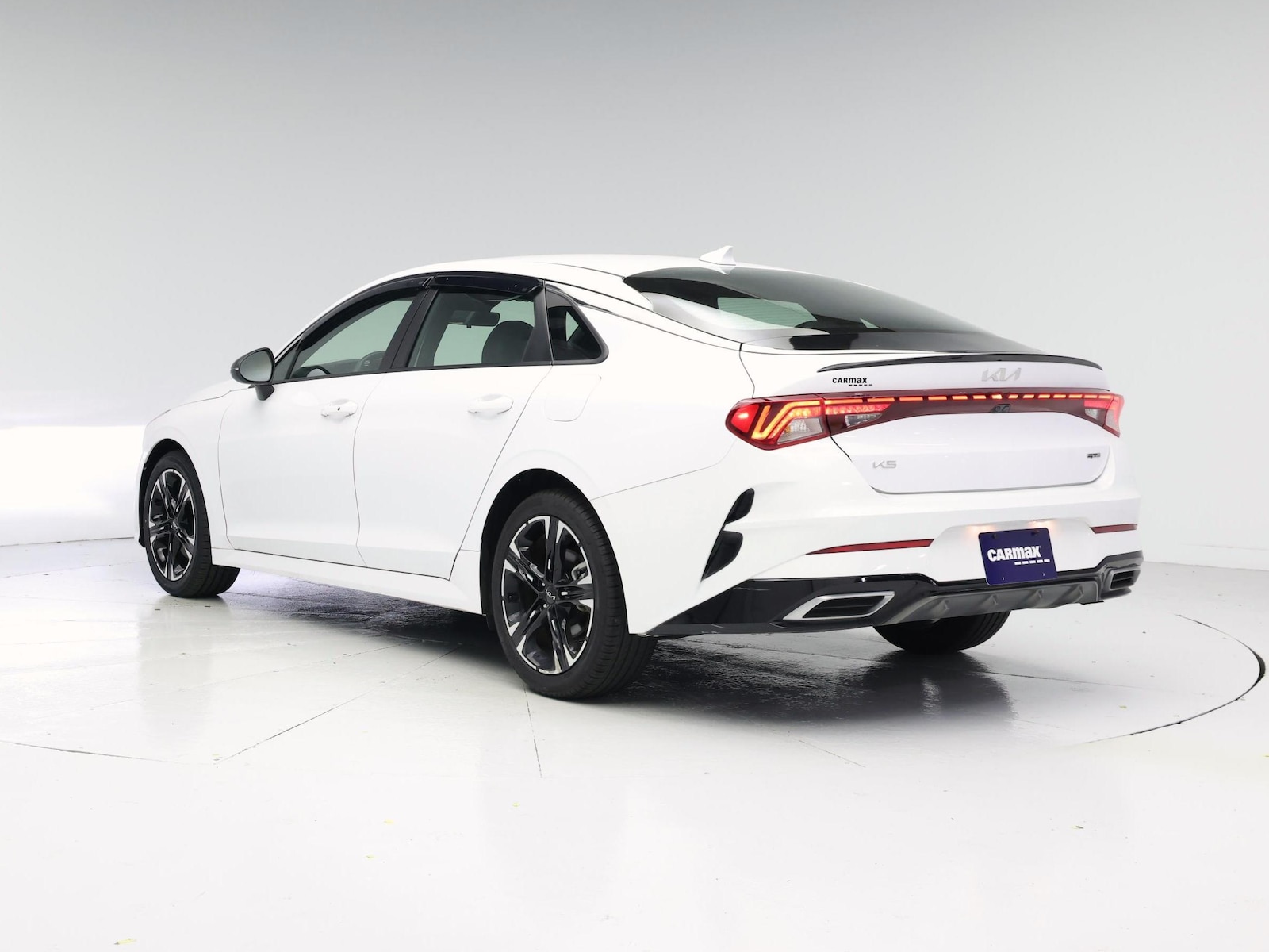 2023 Kia K5 GT-Line - Photo 3